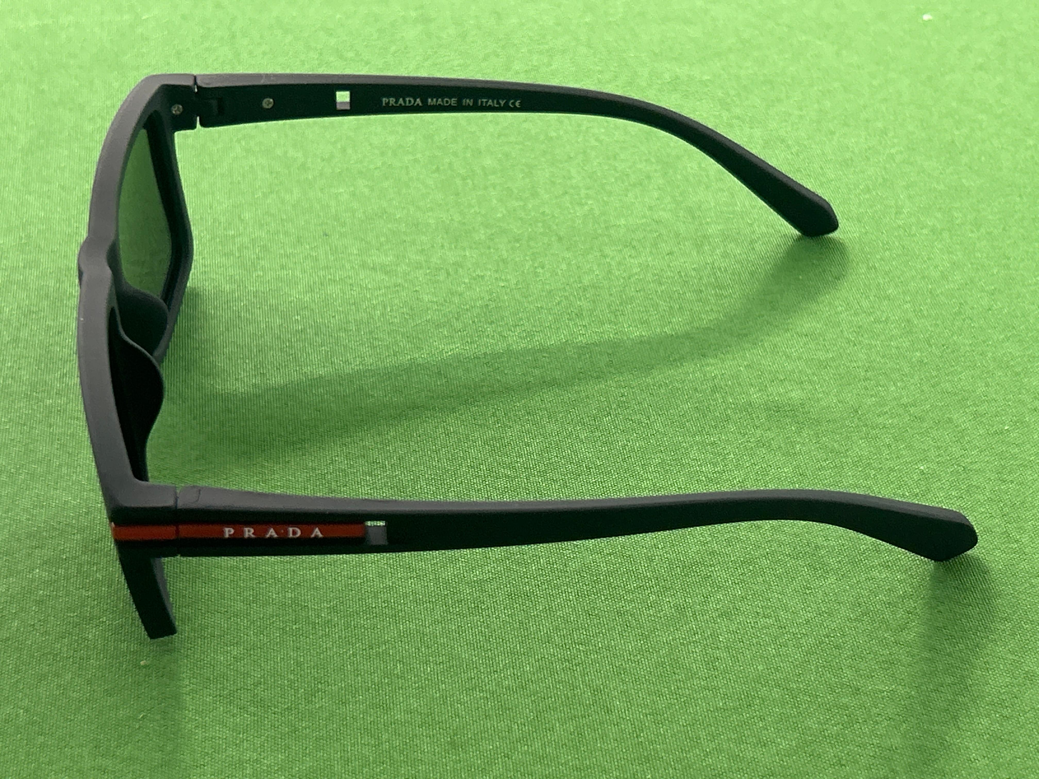 Foto QC 4 de Prada Linea Rossa Square-Frame Nylon Sunglasses Matte Black Black (5100)