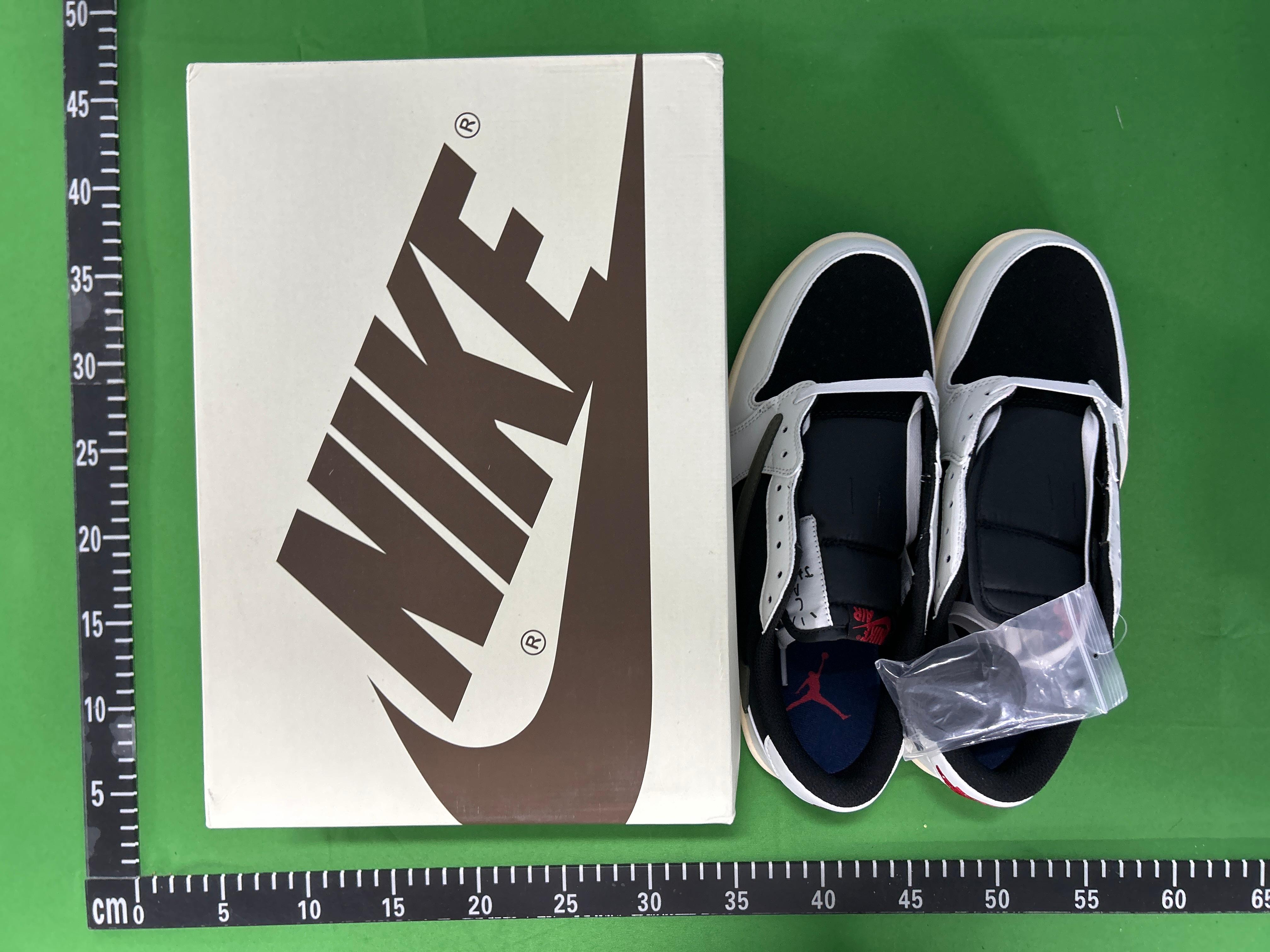 Foto QC 2 de Jordan 1 Retro Low OG SP Travis Scott Black Phantom DM7866-001