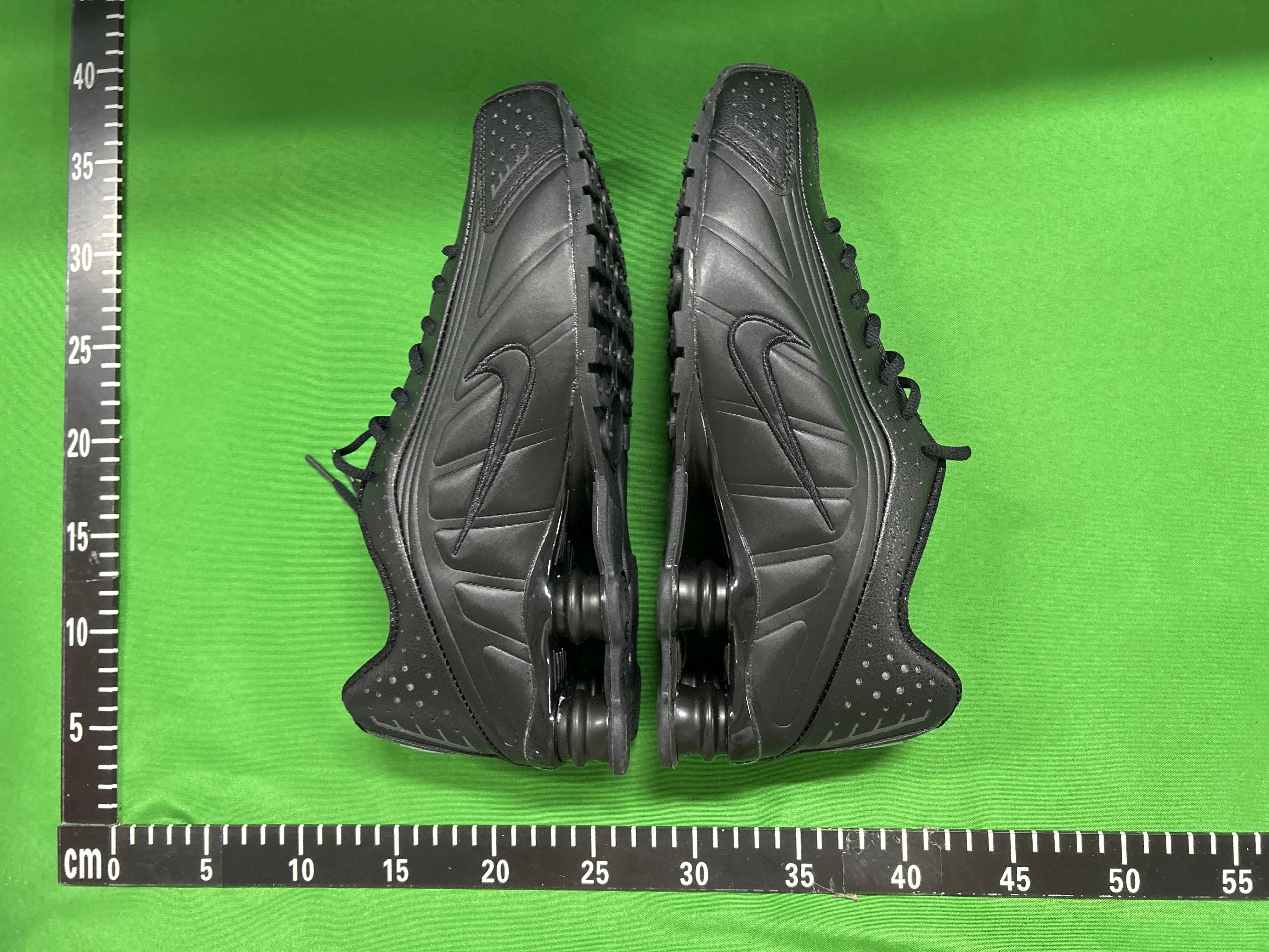 Foto QC 5 de Nike Shox R4 QS Natural Metallic Silver IO4544-100