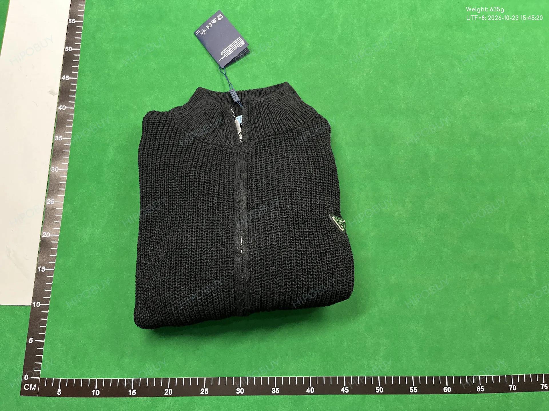 Foto QC 4 de Prada Zip Sweater Ribbed Knit Grey