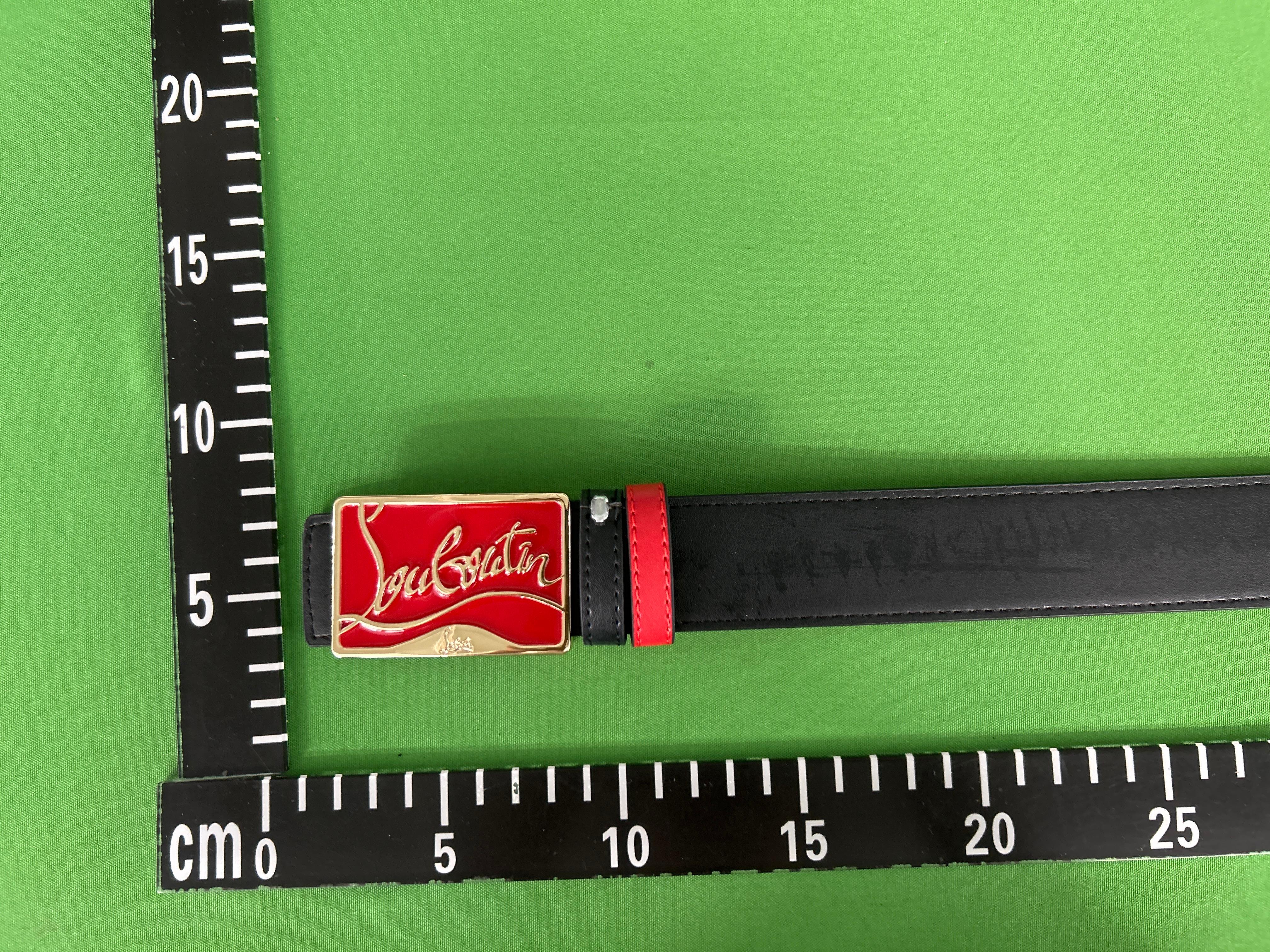 Foto QC 2 de Christian Louboutin Loubi Logo Reversible Belt Black and Red