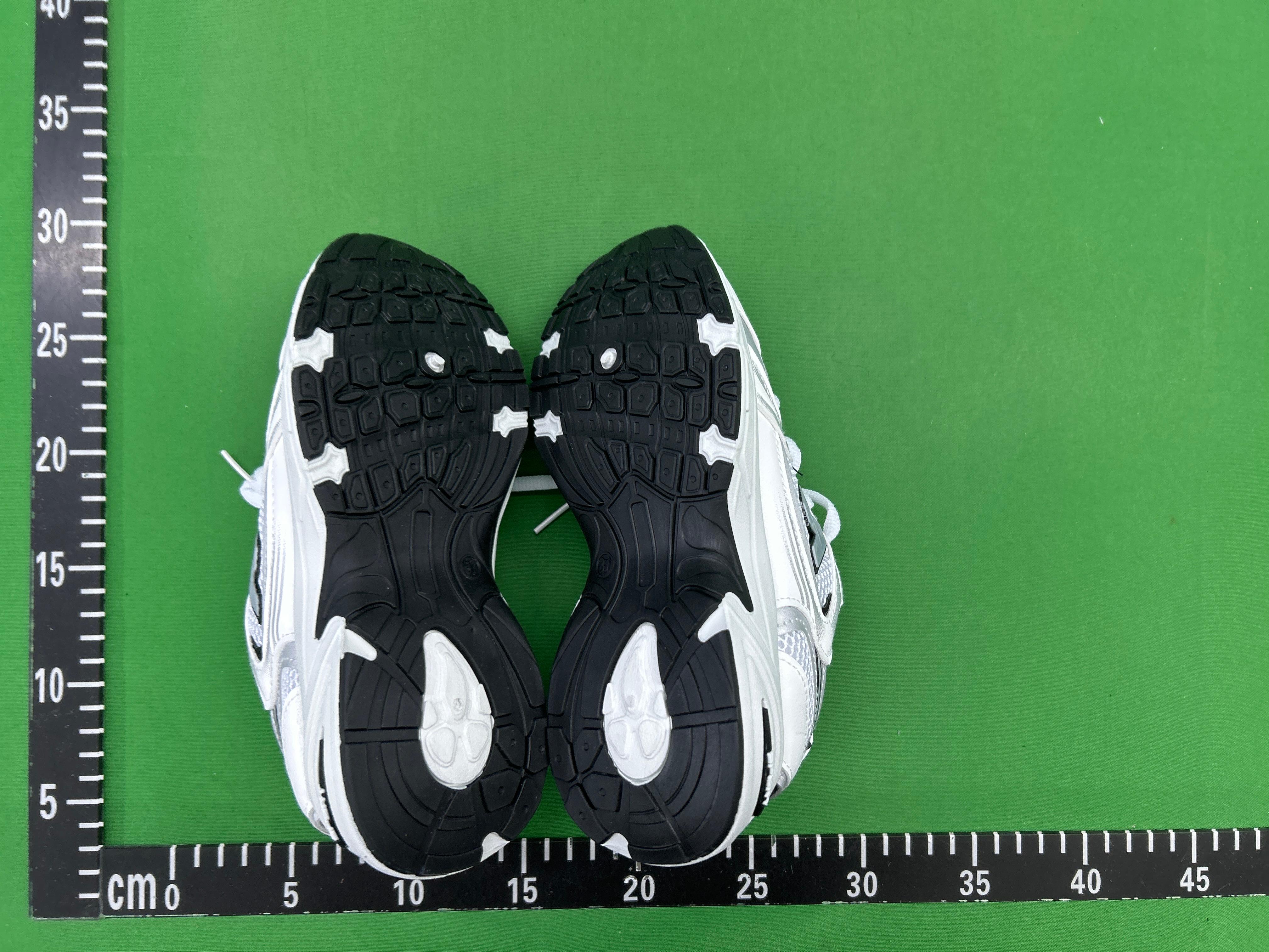 Foto QC 6 de New Balance 530 Low White Black MR530SG
