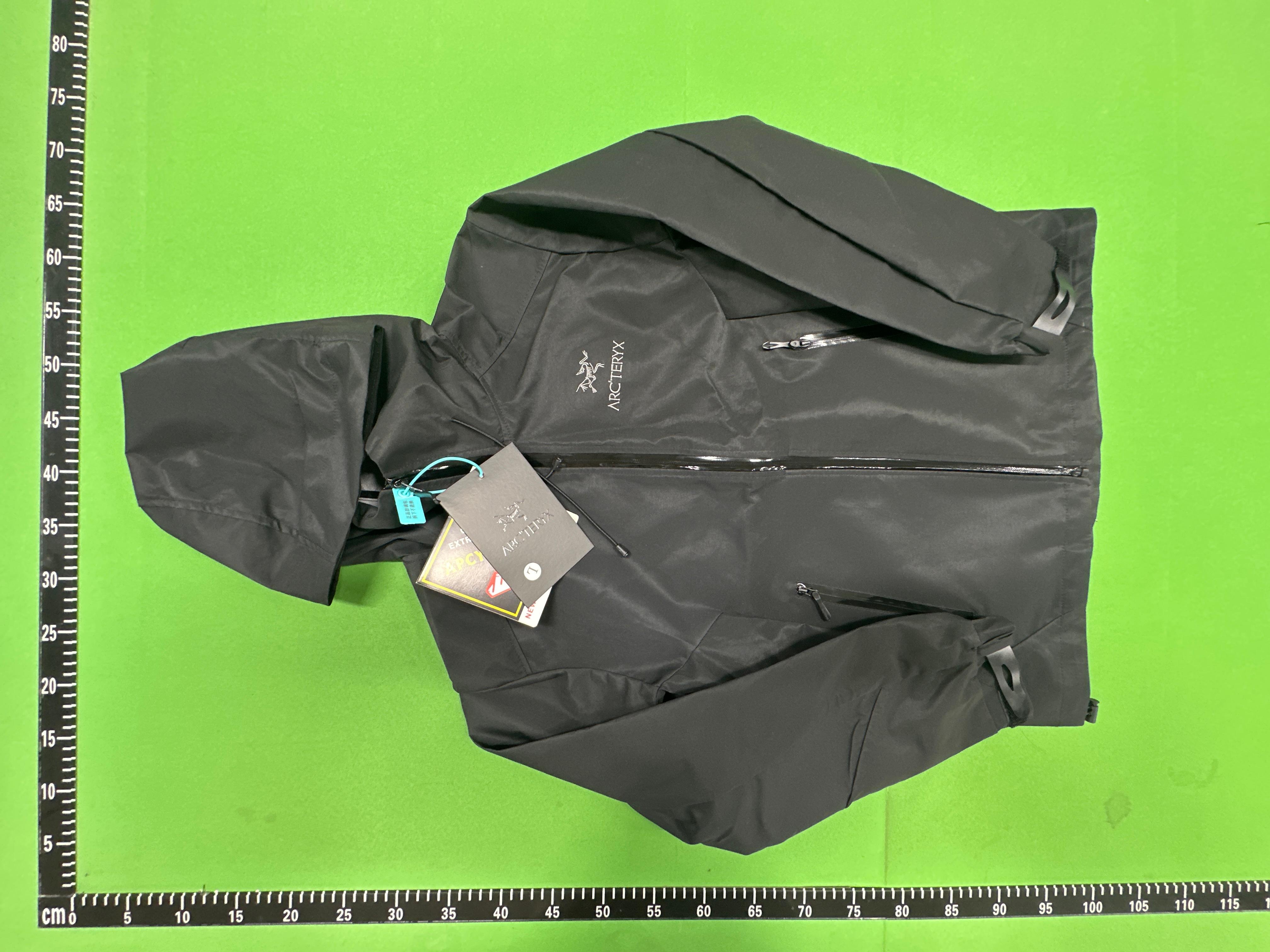 Foto QC 3 de Arc'teryx Walk Gently Beta SL Shell Jacket GORE-TEX Black Sapphire