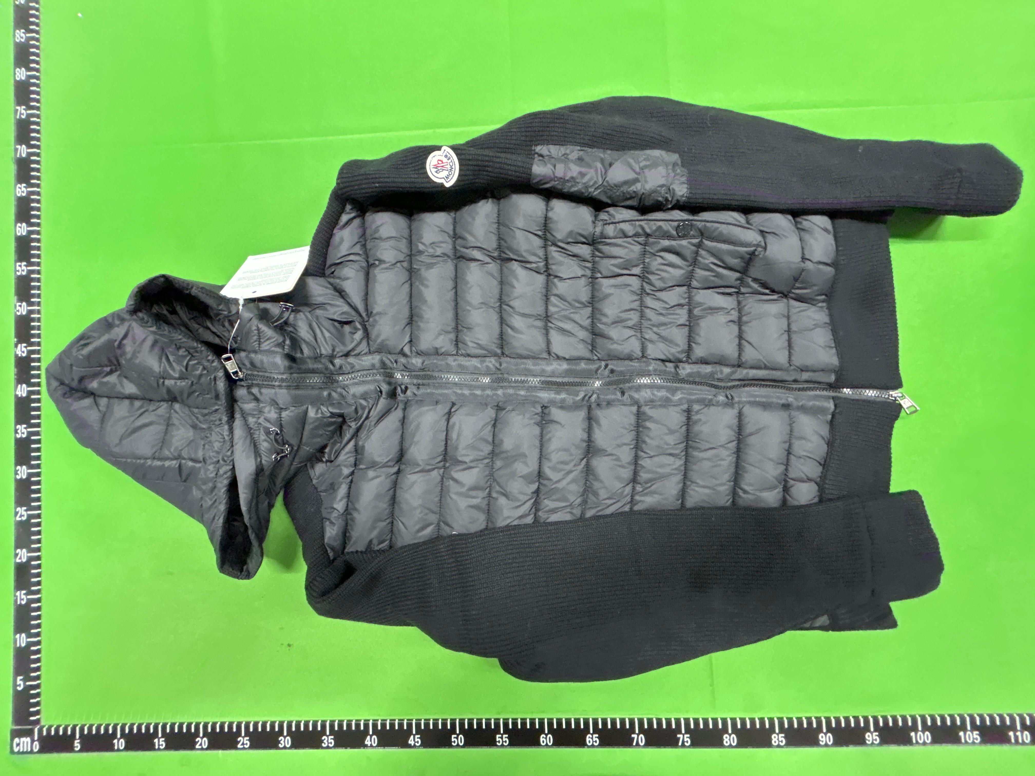 Foto QC 7 de Moncler Down Jacket Padded Wool Knit Hooded Black