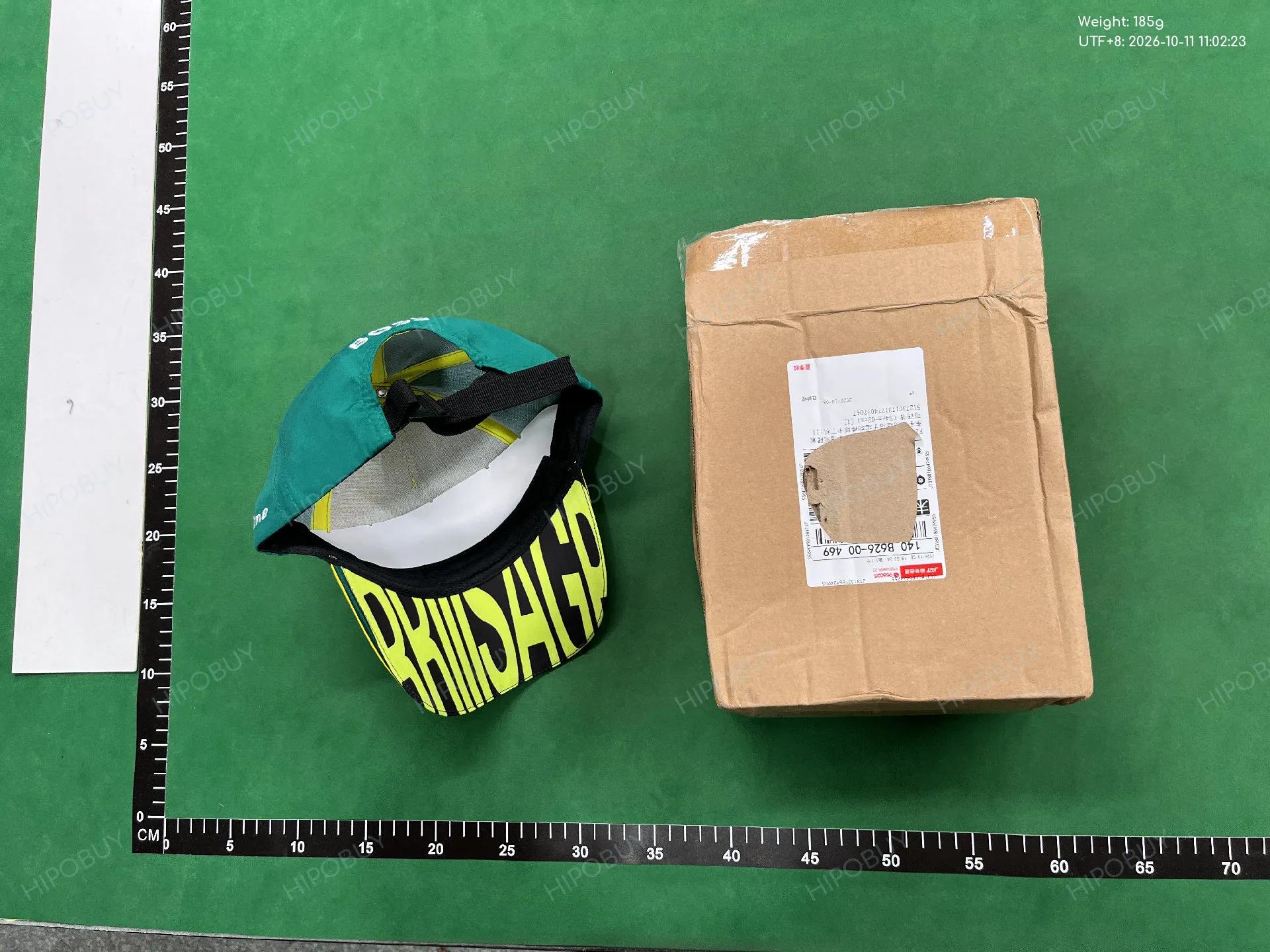 Foto QC 3 de Aston Martin Formula One Team Cap Grey
