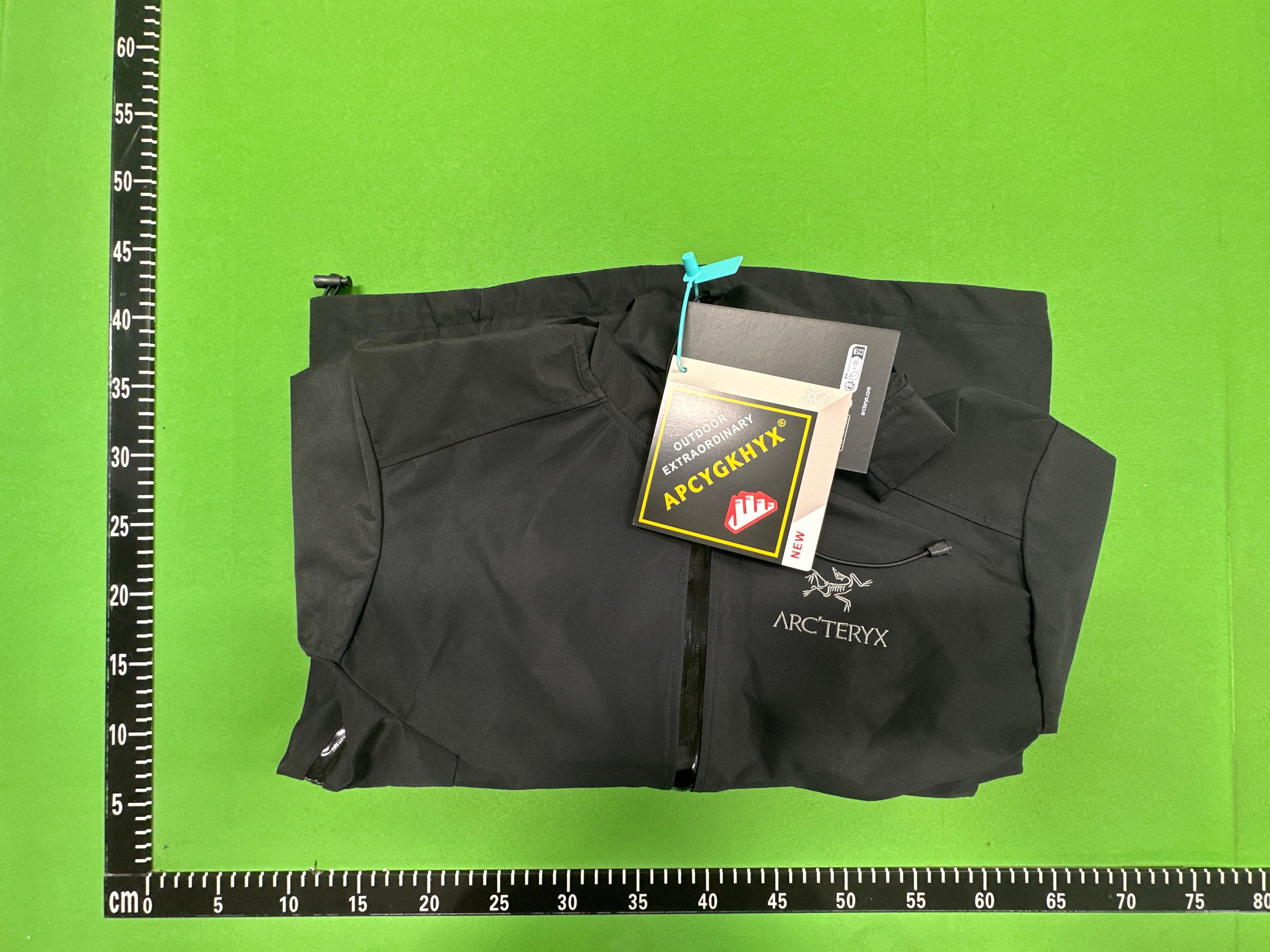 Foto QC 1 de Arc'teryx Walk Gently Beta SL Shell Jacket GORE-TEX Black Sapphire