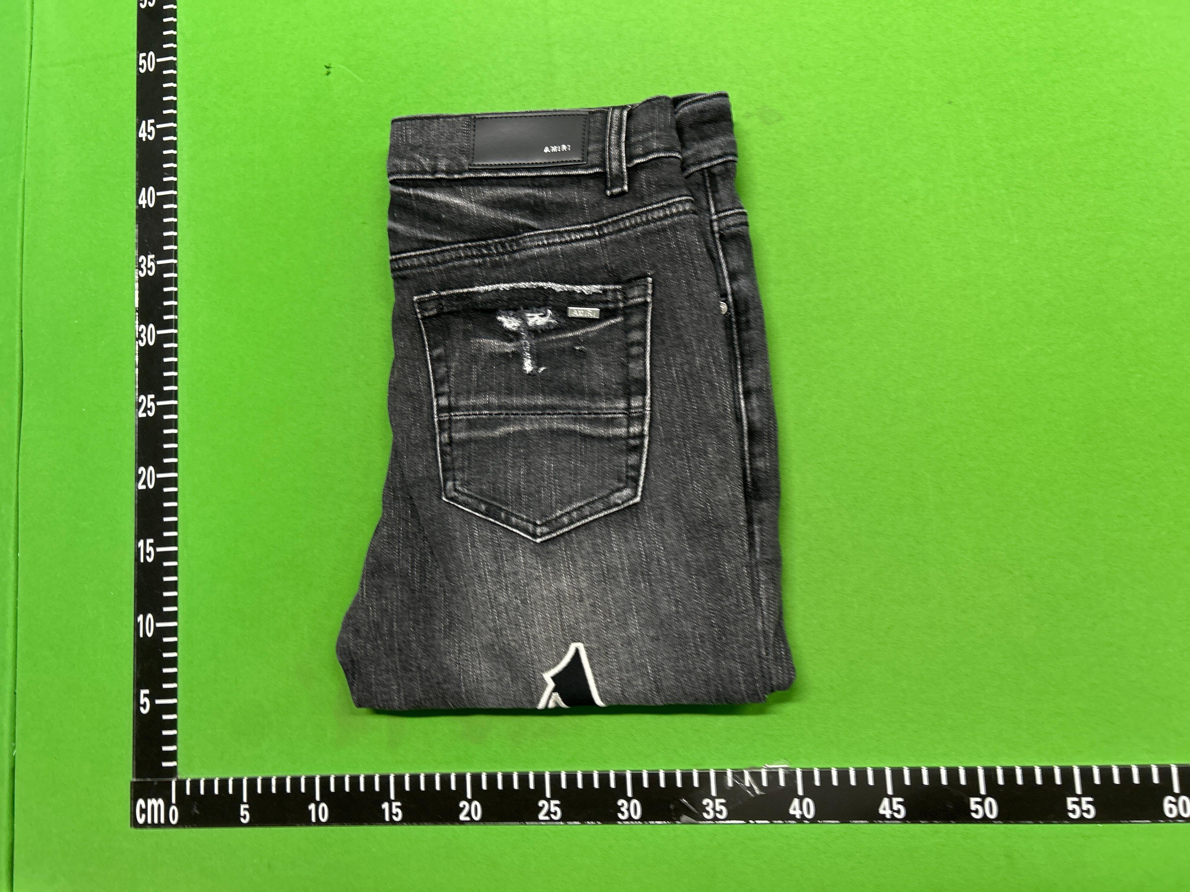 Foto QC 6 de Amiri Crystal Staggered Logo Jeans Distressed Skinny Light Blue