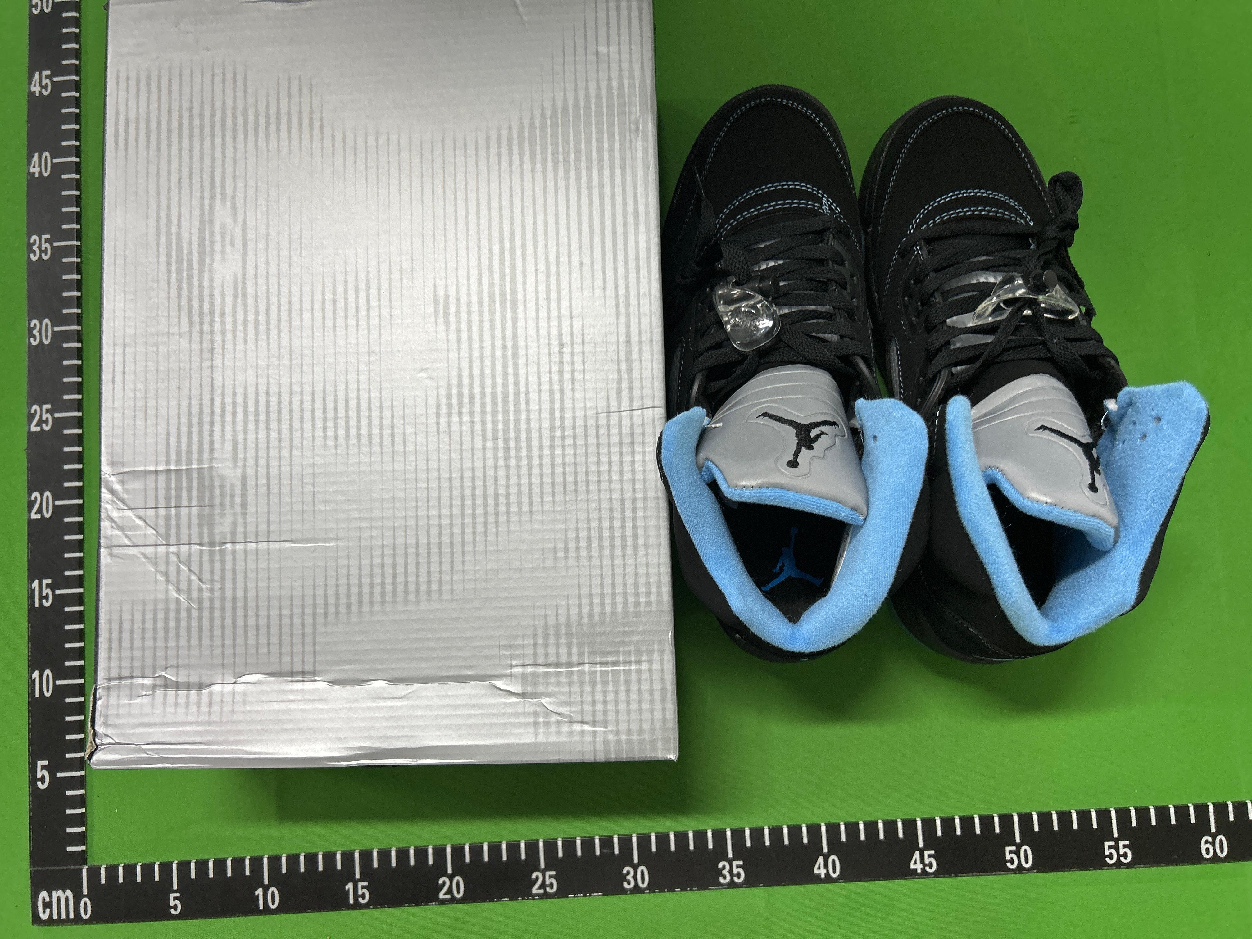 Foto QC 2 de Jordan 5 Retro Medium Soft Pink HQ7978-102