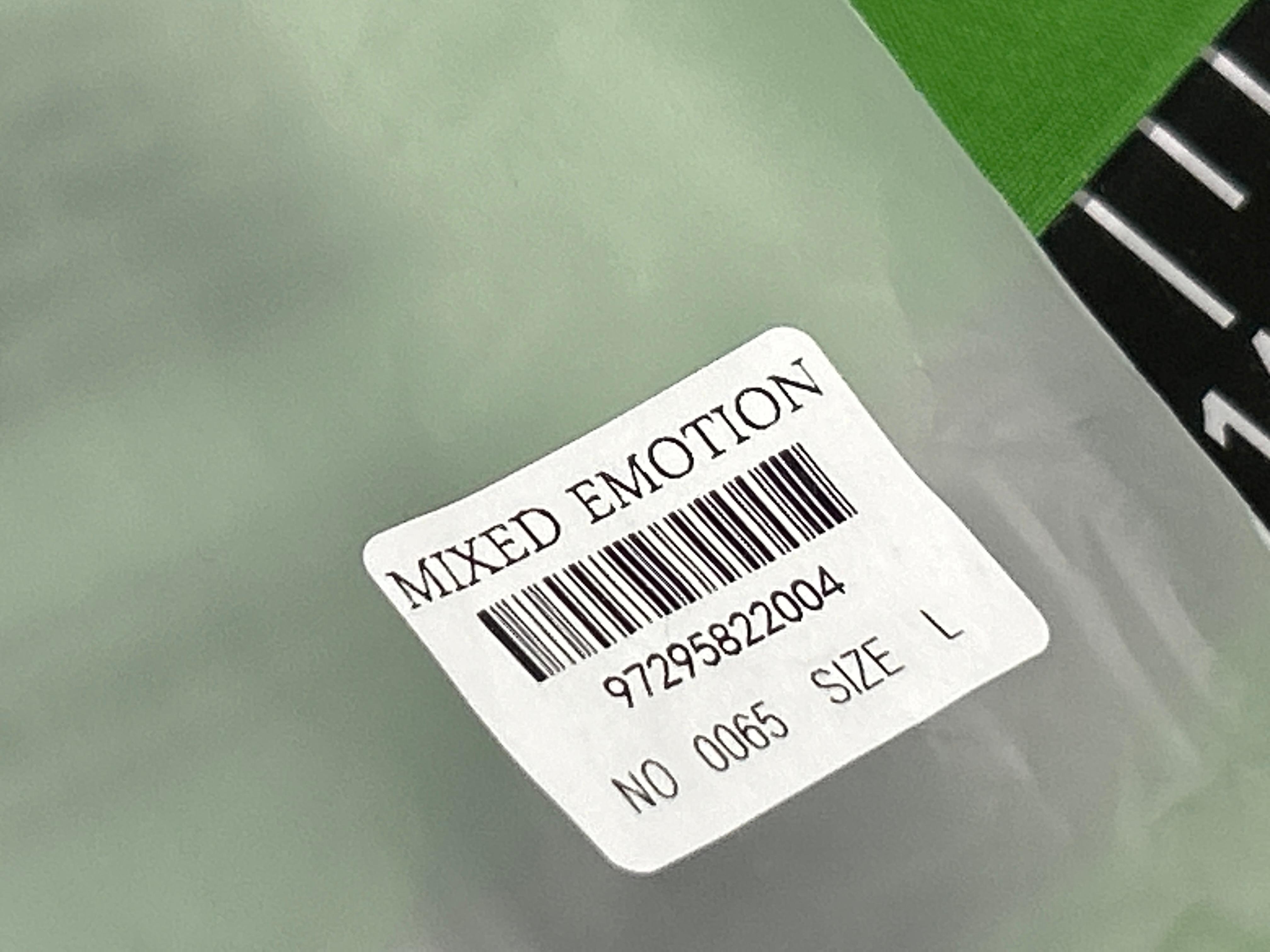 Foto QC 2 de Mixed Emotion Shorts Graphic Black