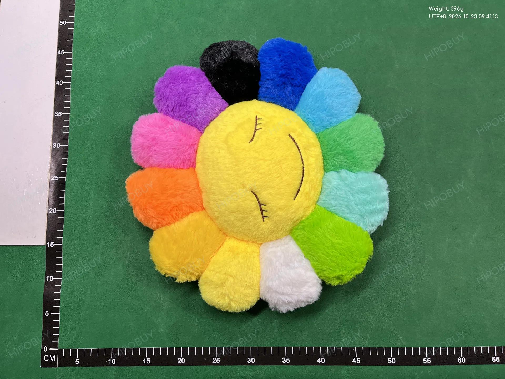 Foto QC 4 de Takashi Murakami Flower Cushion Pink