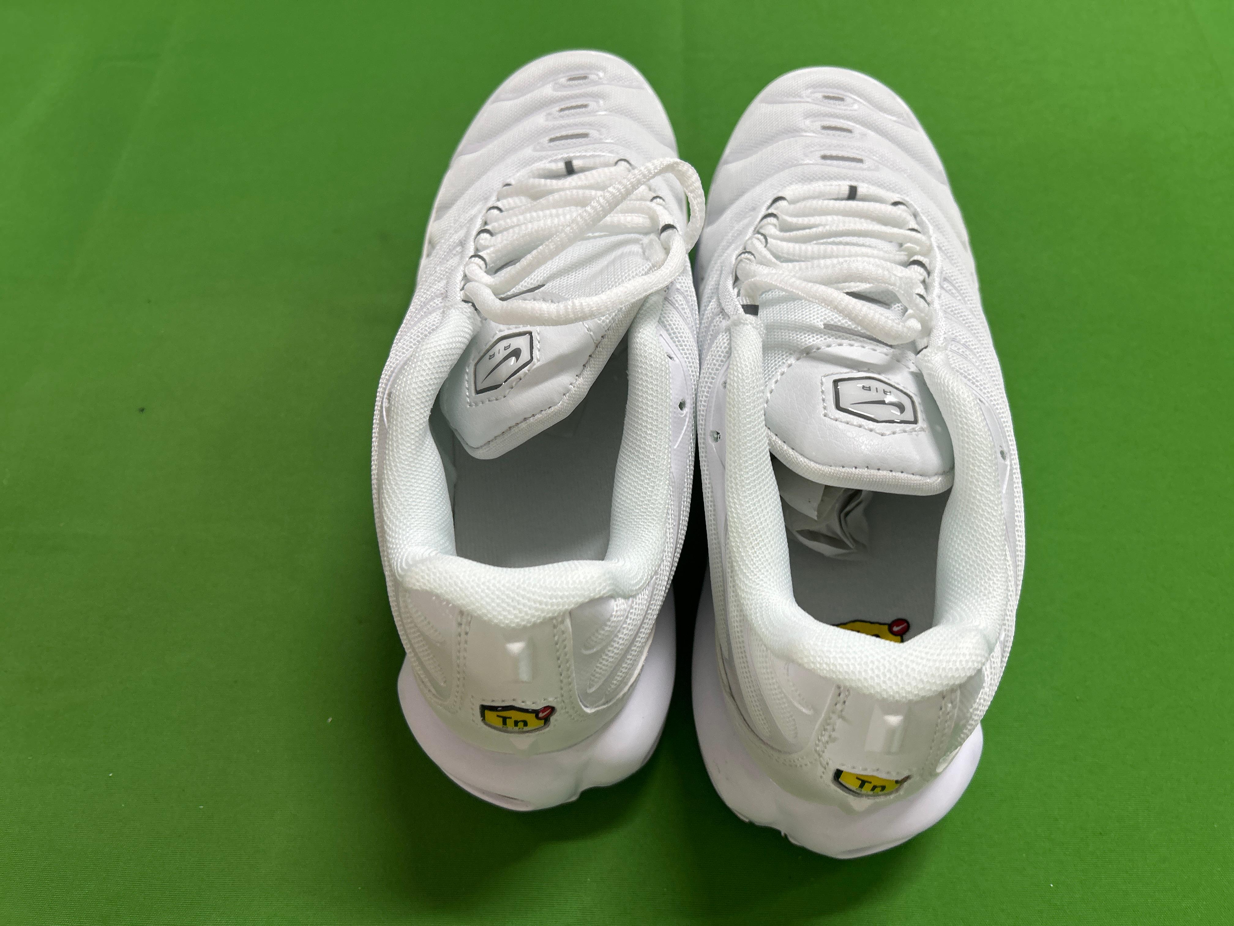 Foto QC 3 de Nike Air Max Plus Panda FV6264-001