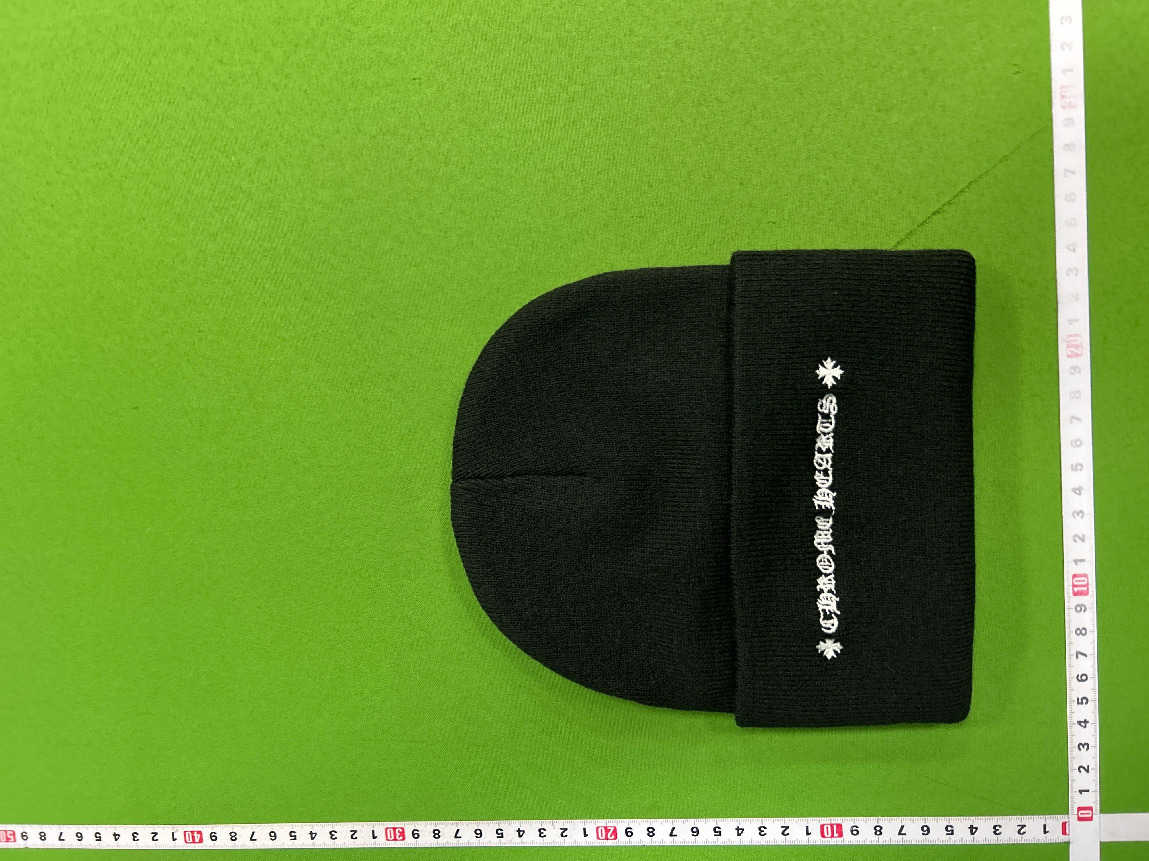Foto QC 2 de Chrome Hearts Plus Cross Studded Distressed Beanie Charcoal