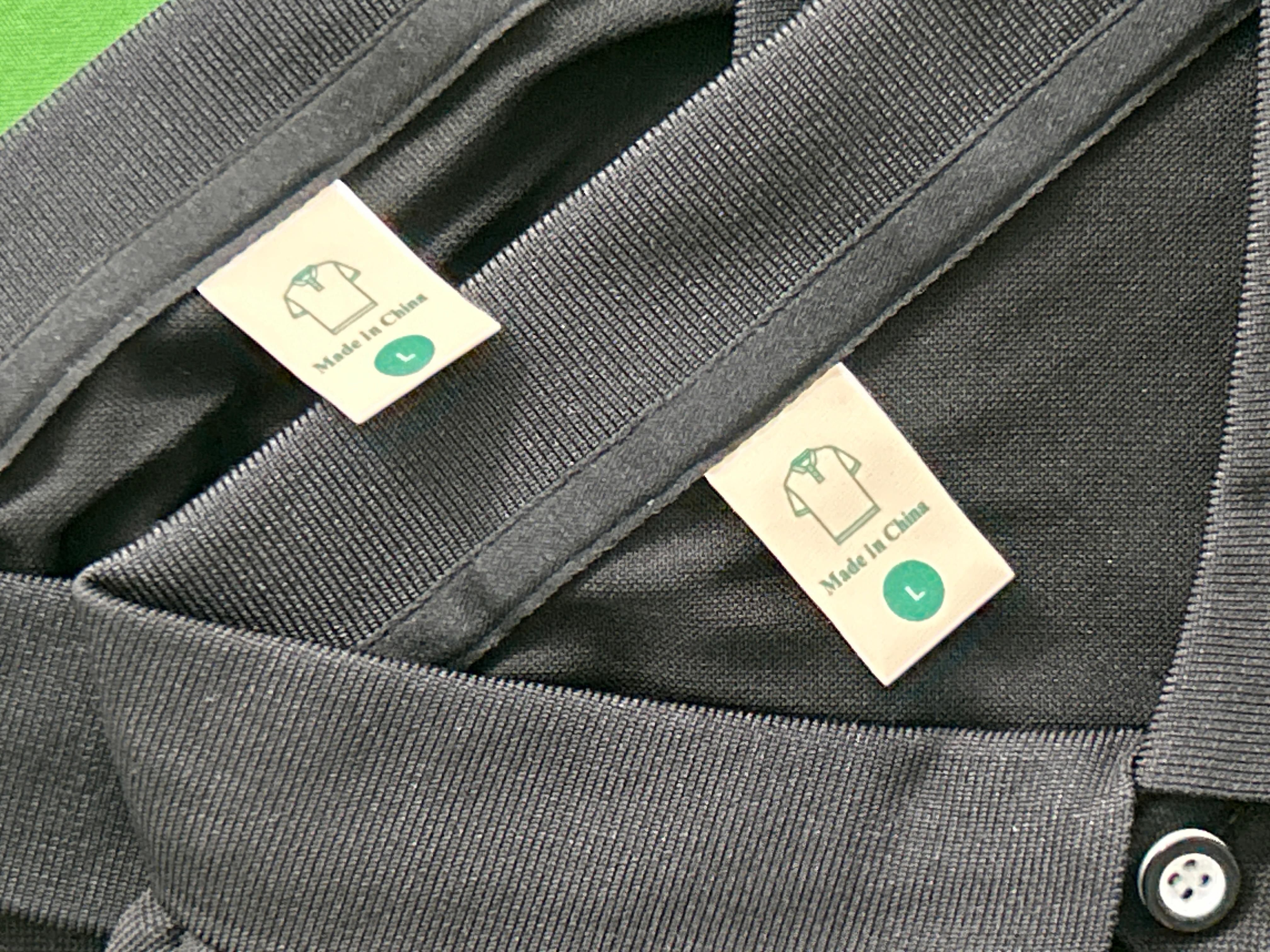 Foto QC 6 de Moncler Tricolor Trim Felt Logo Polo Shirt Grey