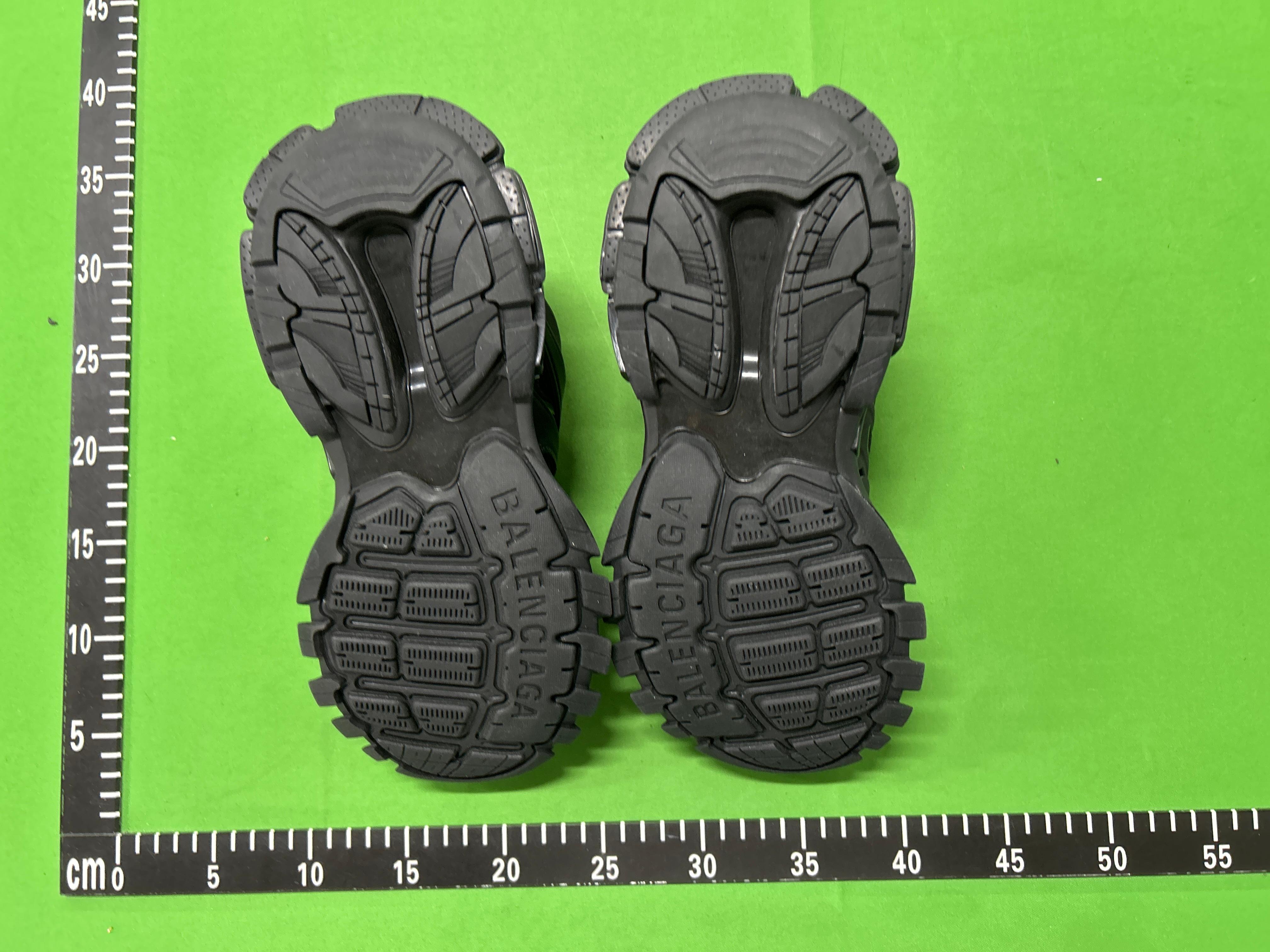 Foto QC 8 de Balenciaga Track LED Sneakers Black