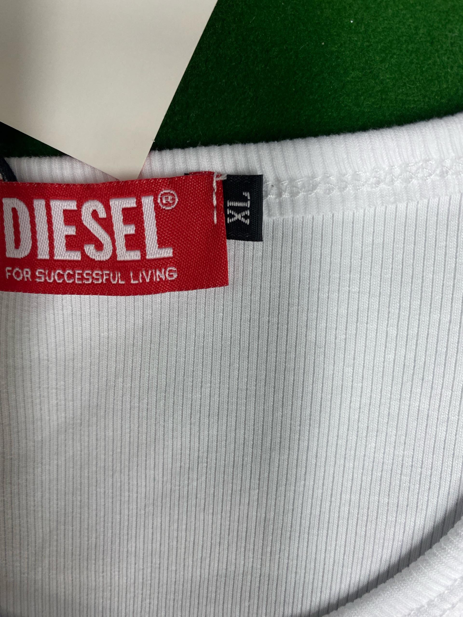 Foto QC 1 de Diesel Tank Embroidered D Logo Black