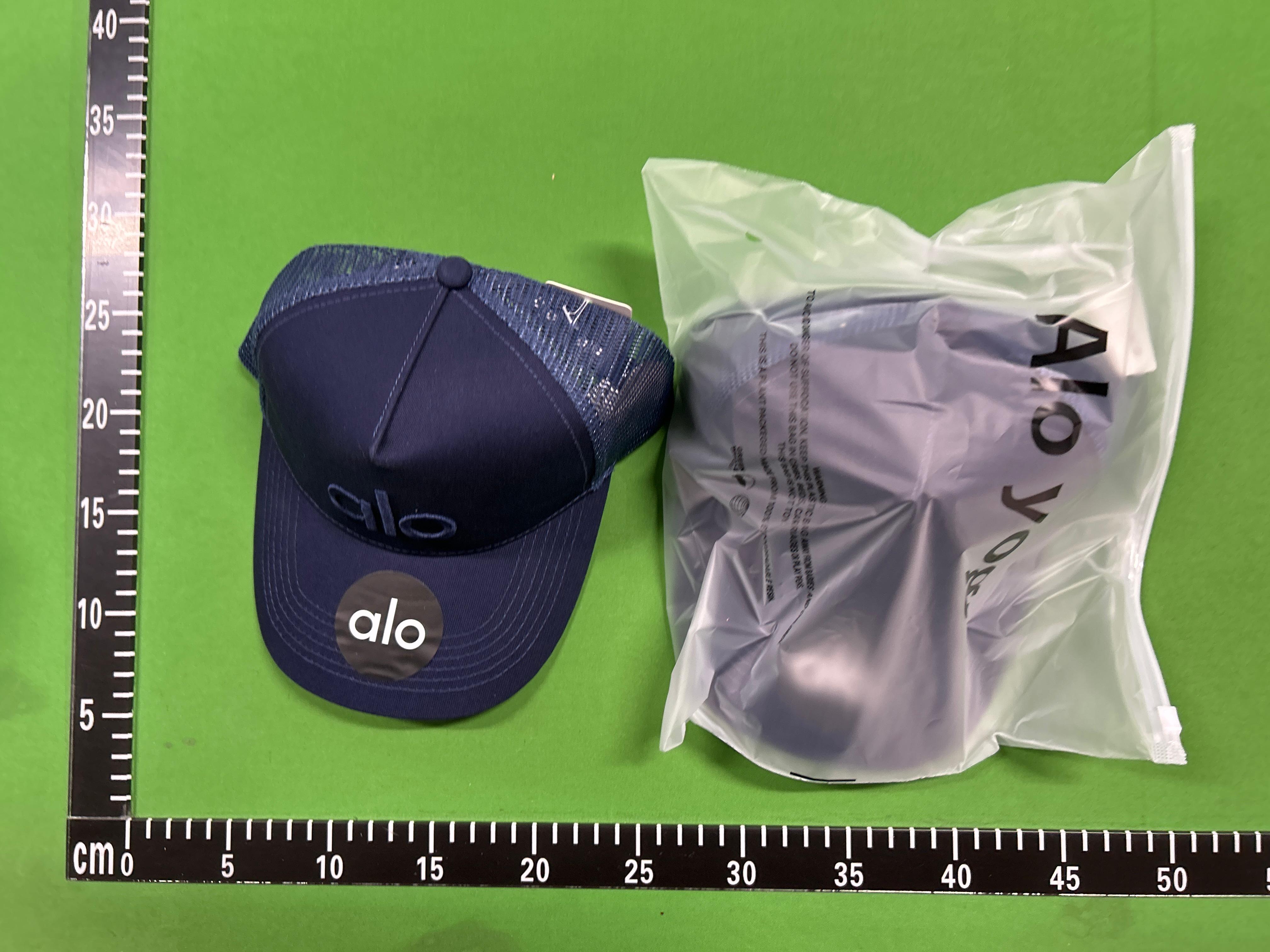 Foto QC 7 de Alo Yoga Mesh Baseball Cap Olive