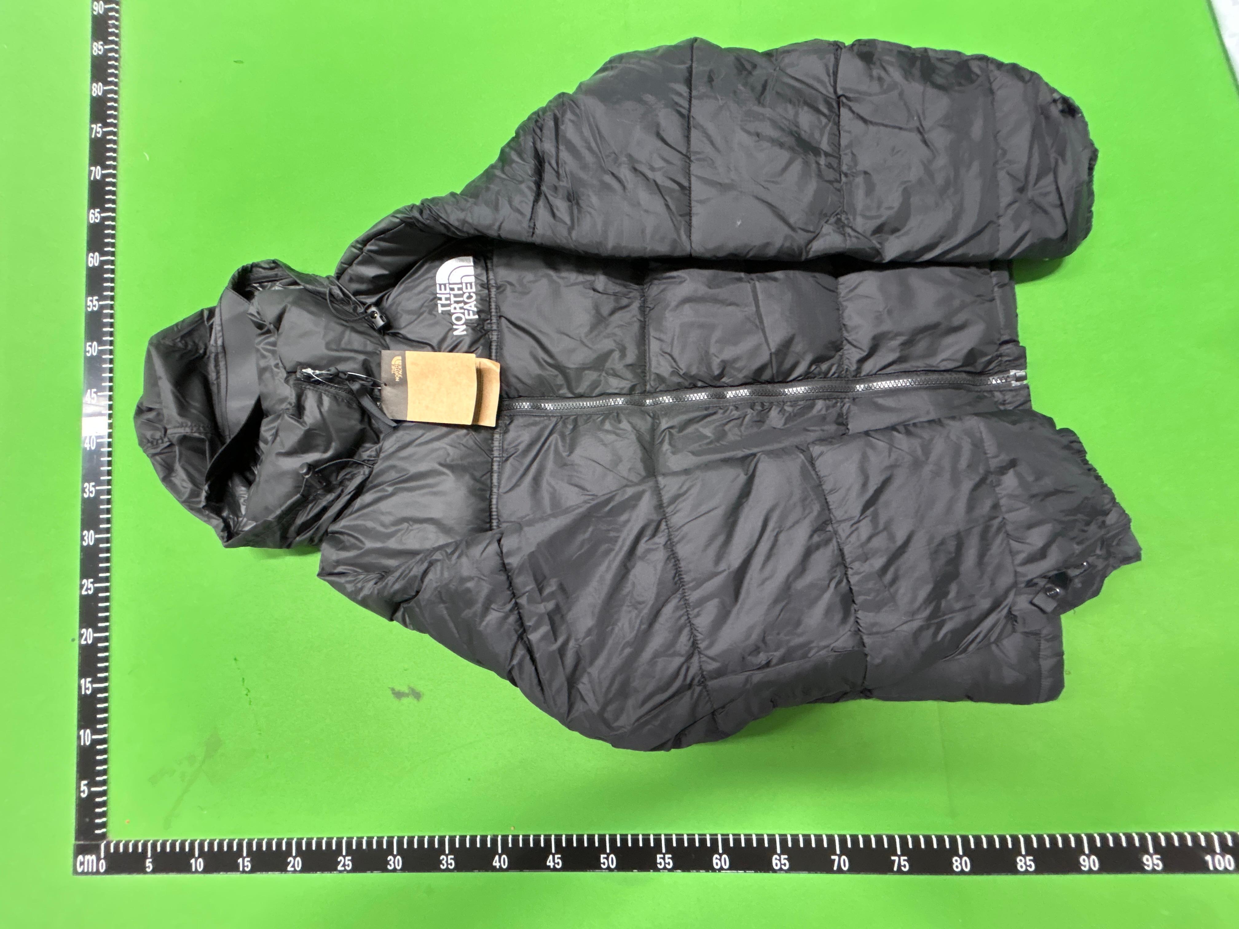 Foto QC 3 de The North Face Puffer Jacket Hooded 700-Fill Down Grey Black