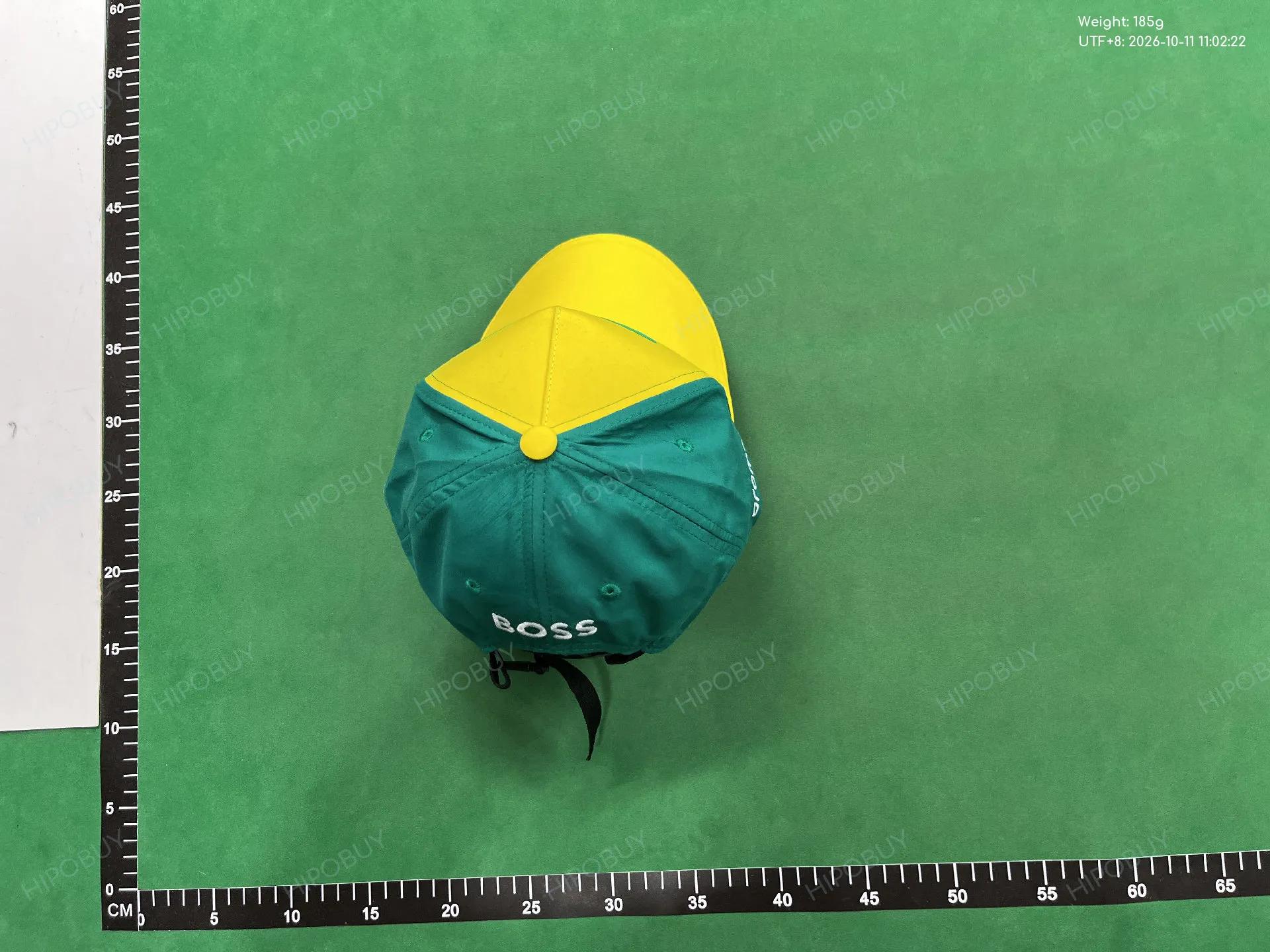 Foto QC 2 de Aston Martin Formula One Team Cap Grey