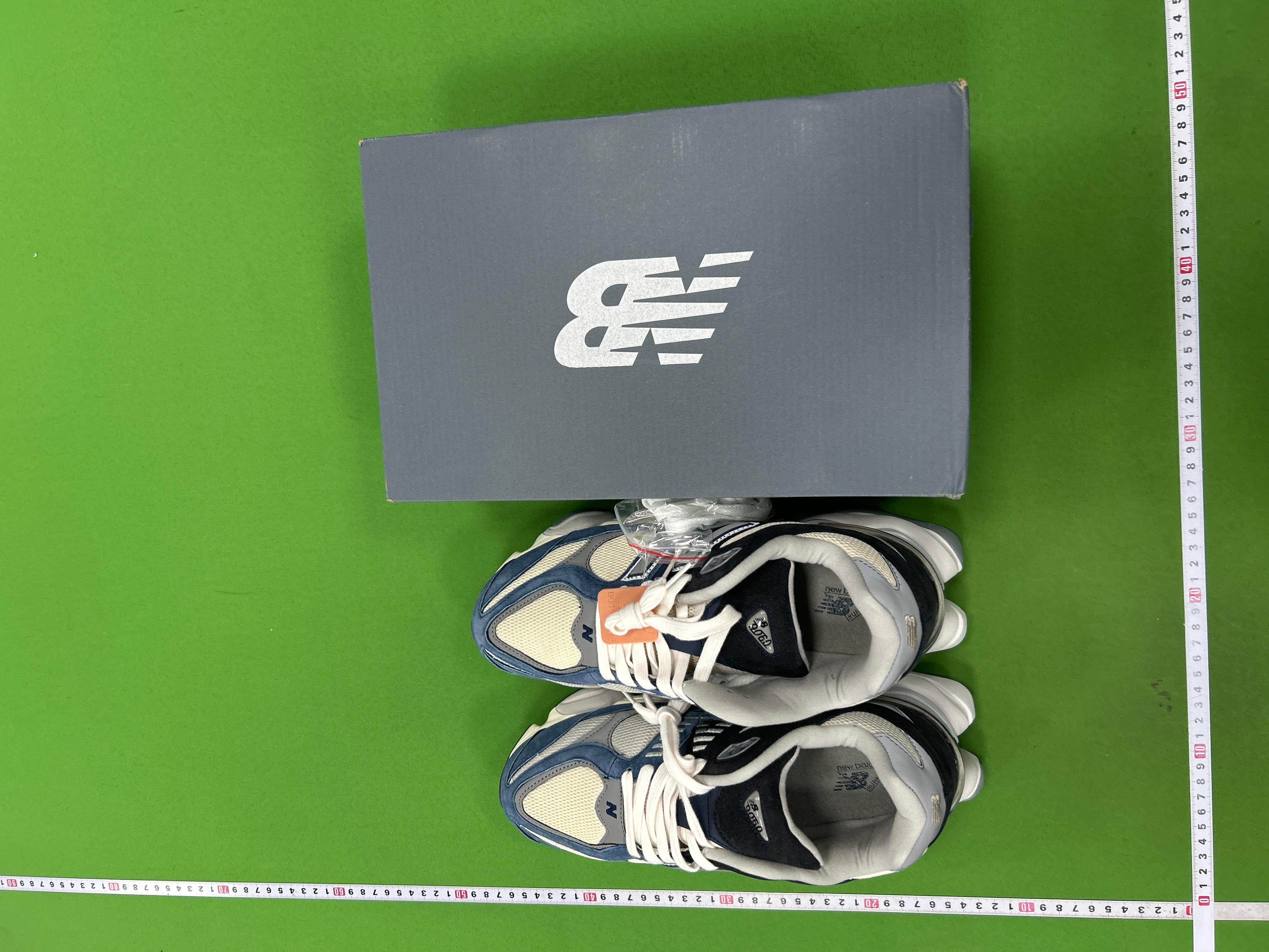 Foto QC 2 de New Balance 9060 Triple Black U9060BBN