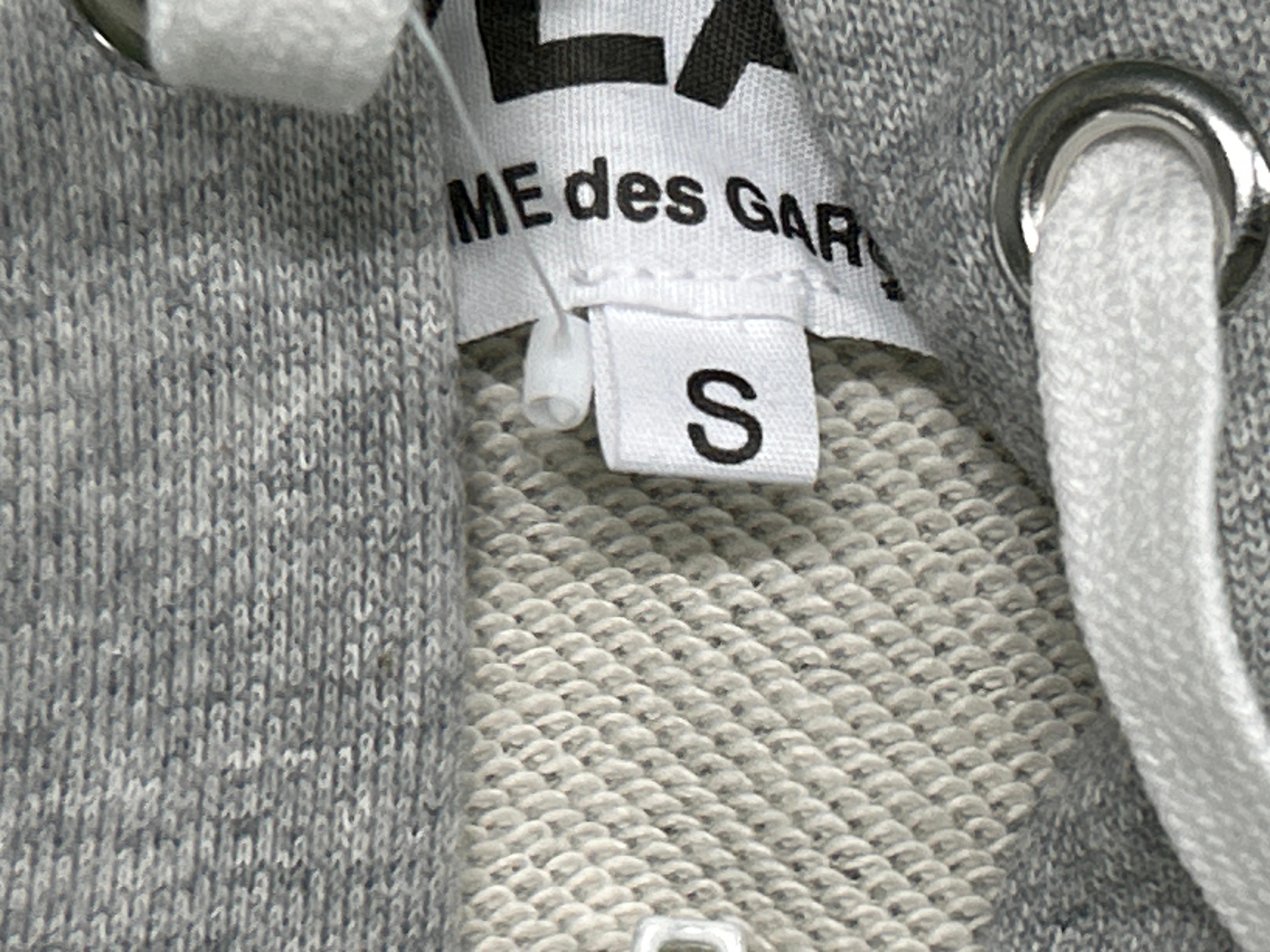 Foto QC 6 de Comme des Garçons Play Zip-Up Hoodie Jacket White