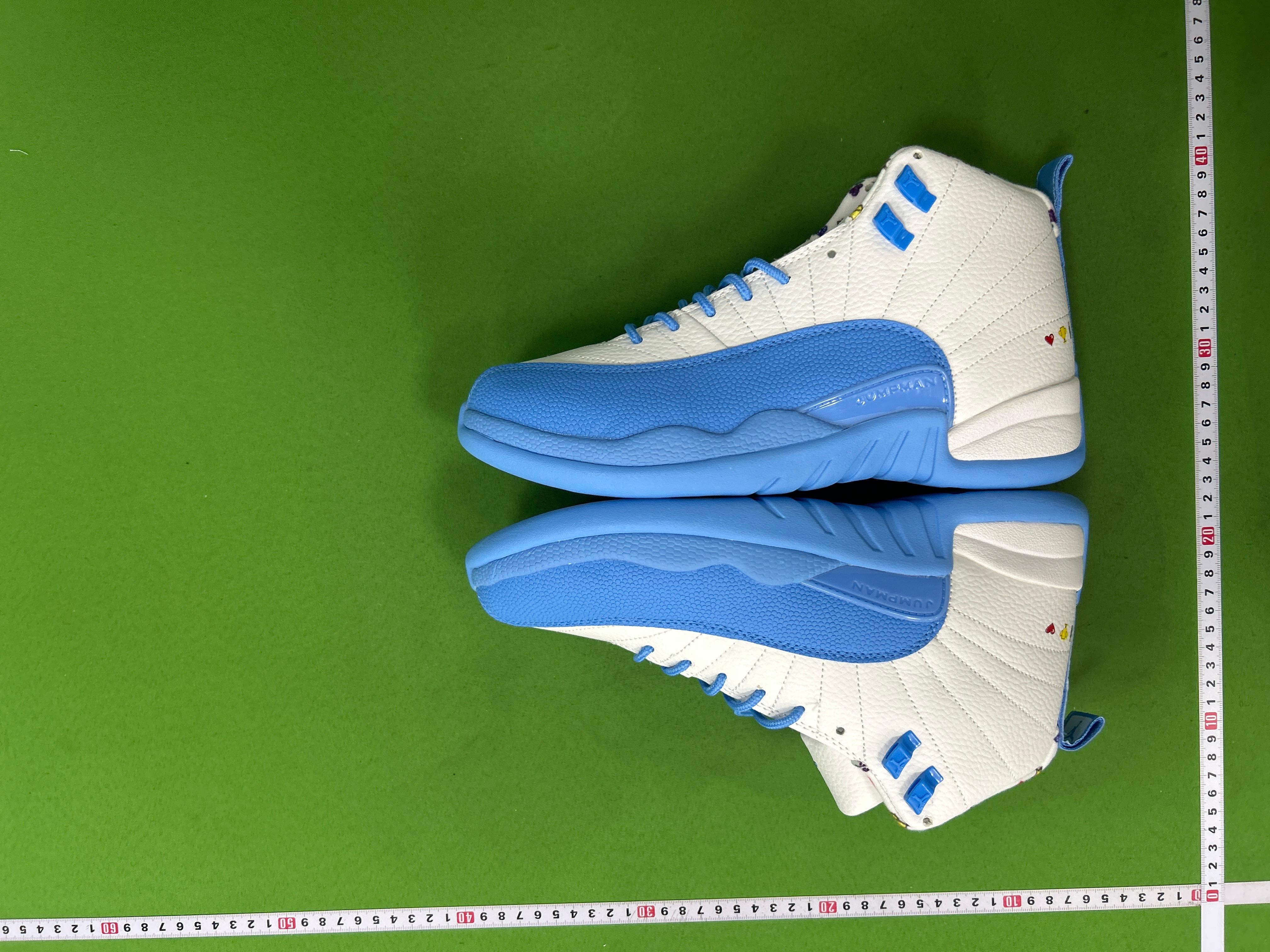 Foto QC 5 de Jordan 12 Retro University Gold 130690-070