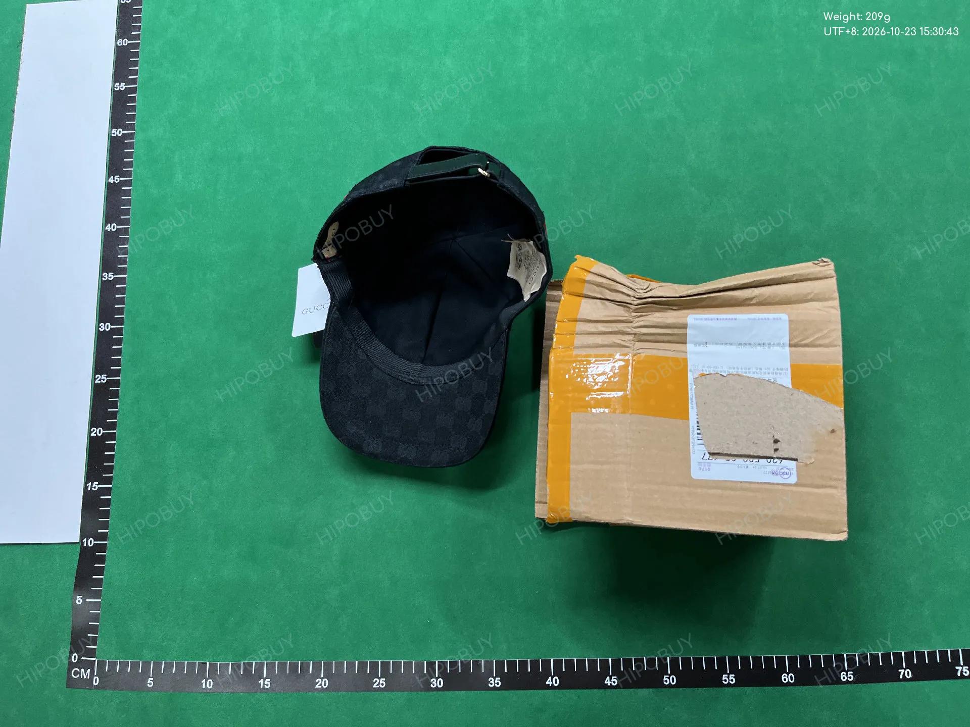 Foto QC 6 de Gucci Original GG Canvas Web Cap Beige