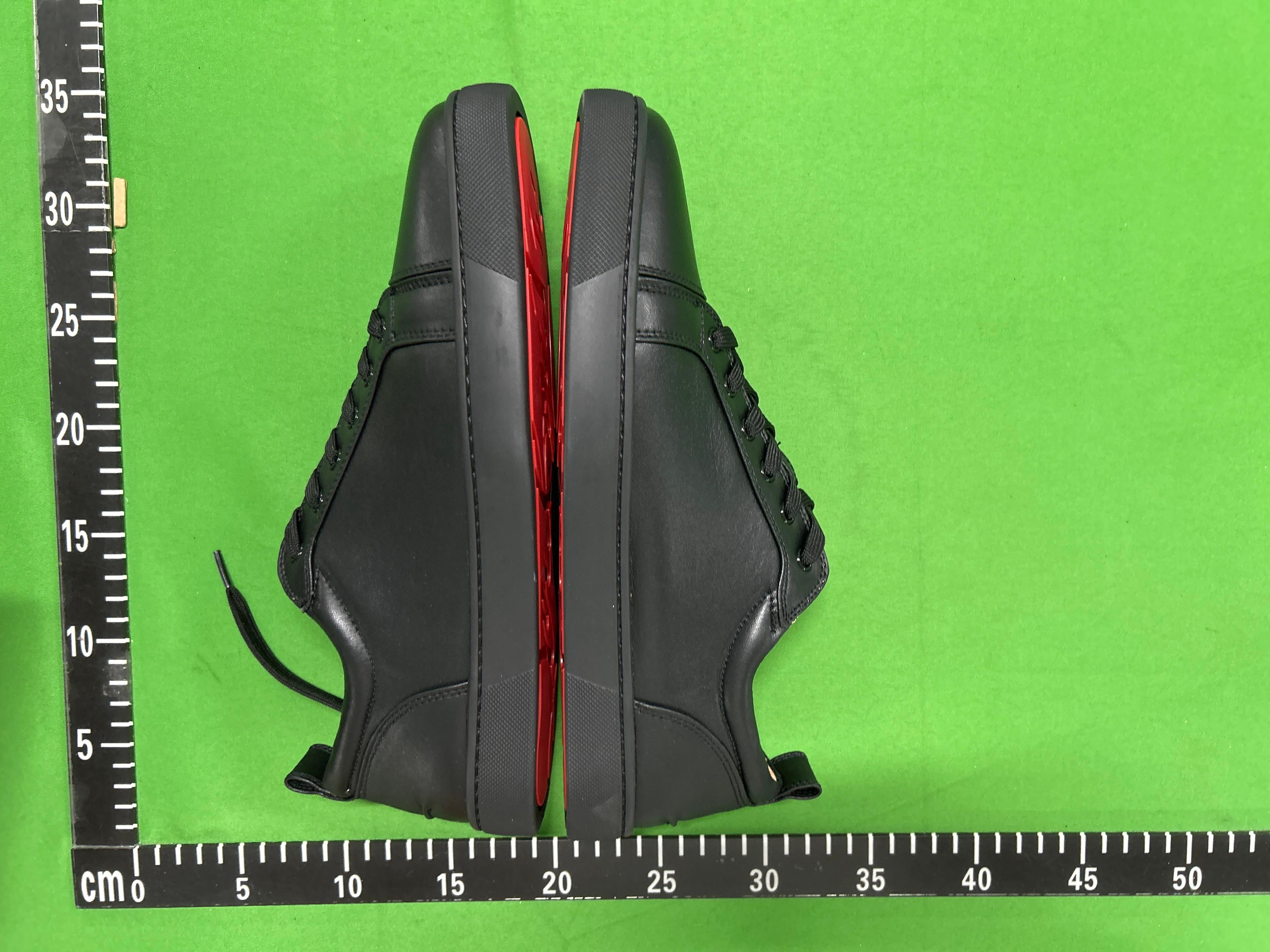 Foto QC 5 de Christian Louboutin Fun Louis Junior Low Marine Suede 1220230 BL4G