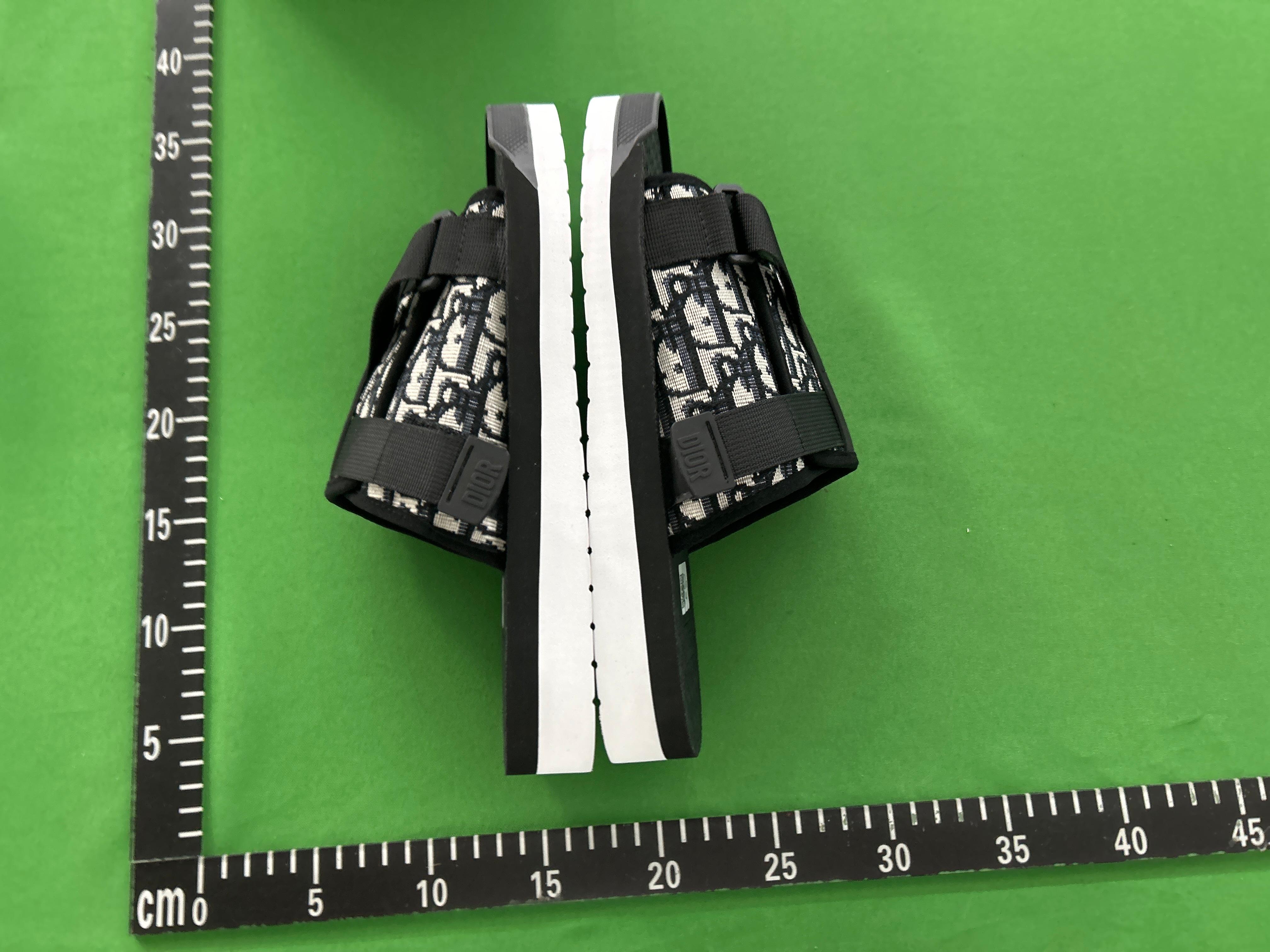 Foto QC 7 de Dior Alpha Sandals Oblique Jacquard Black