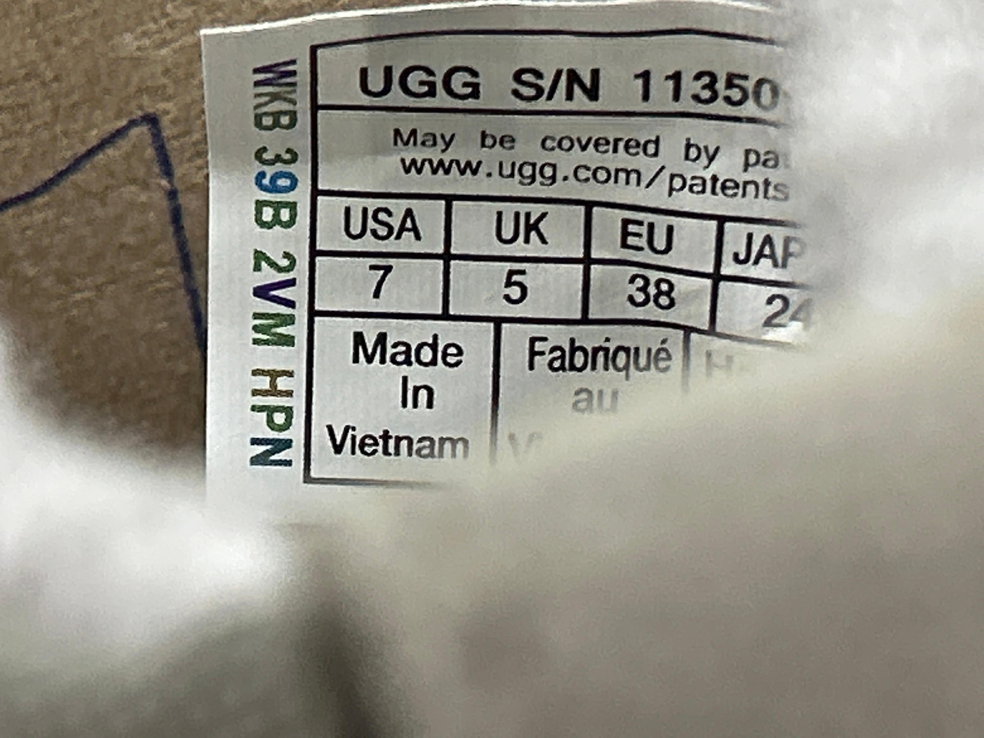 Foto QC 7 de UGG Mini Bailey Button Bling Chestnut Suede