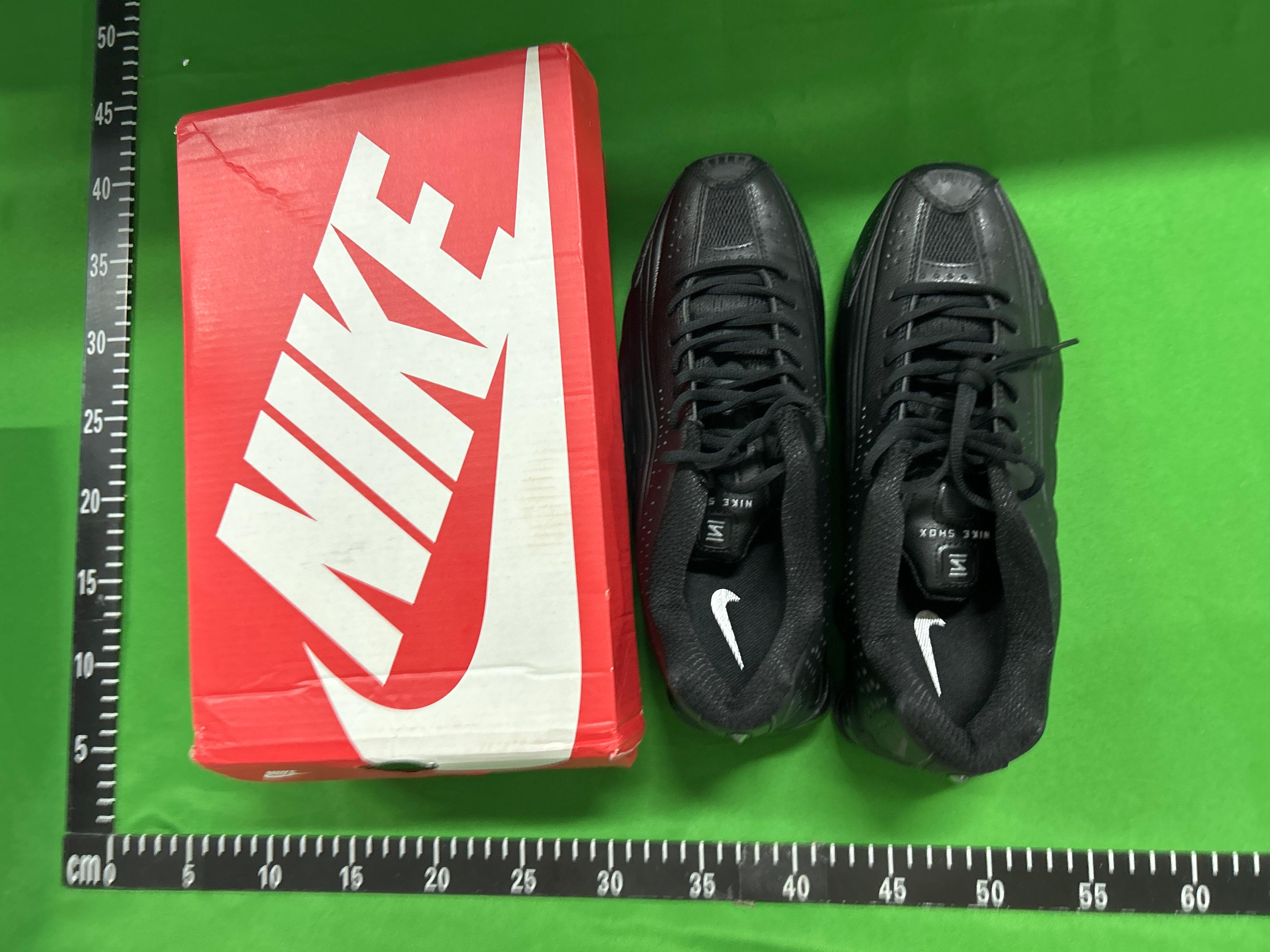 Foto QC 2 de Nike Shox R4 QS Natural Metallic Silver IO4544-100
