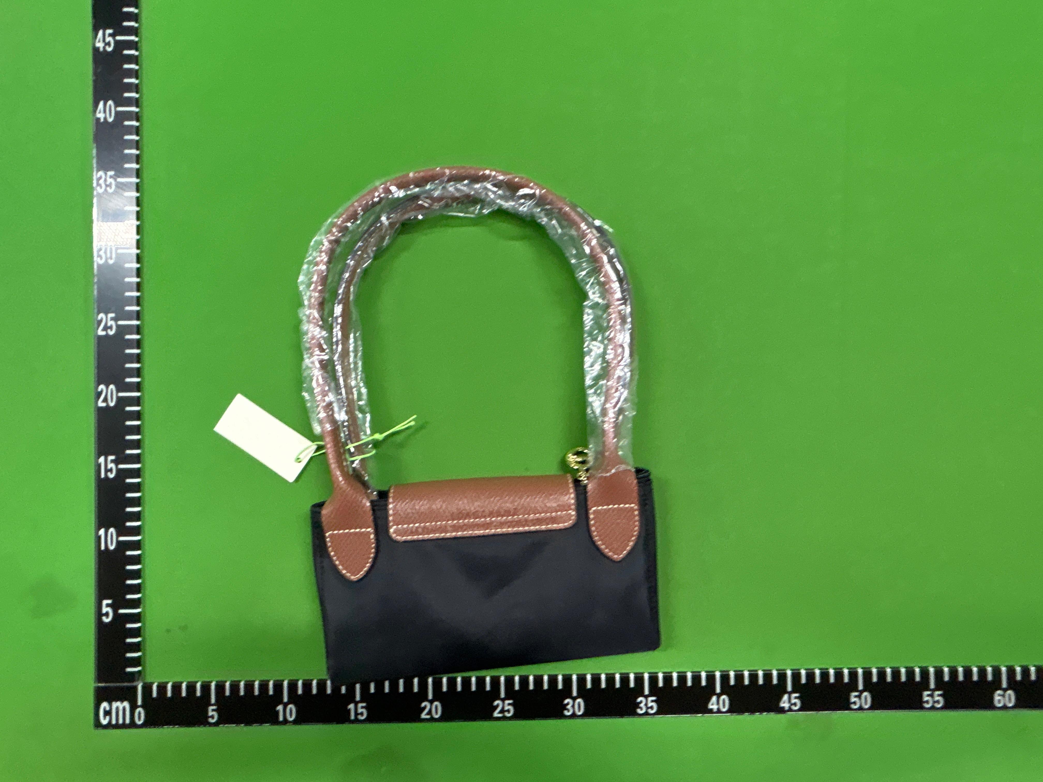 Foto QC 2 de Longchamp Le Pliage Club Large Green Nylon
