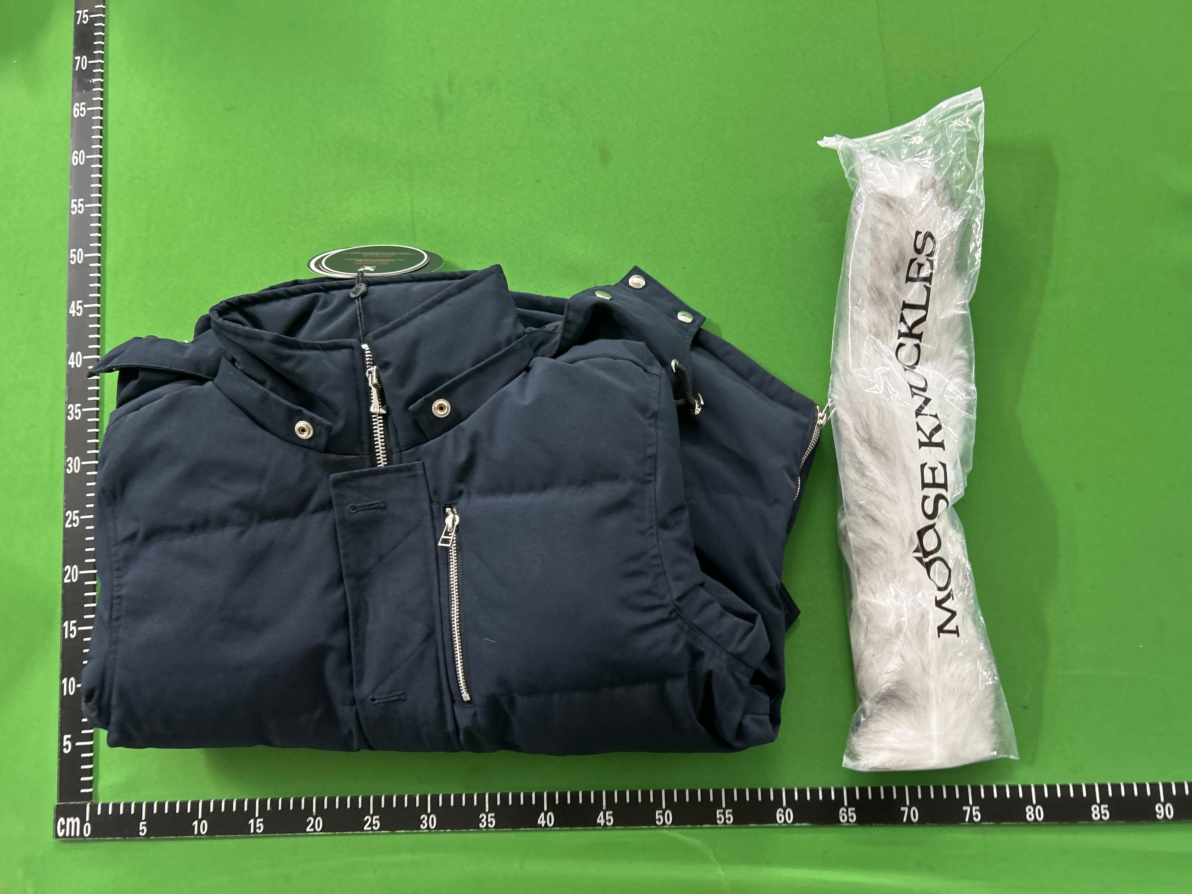 Foto QC 5 de Moose Knuckles Down Puffer Jacket Fur Hood Black