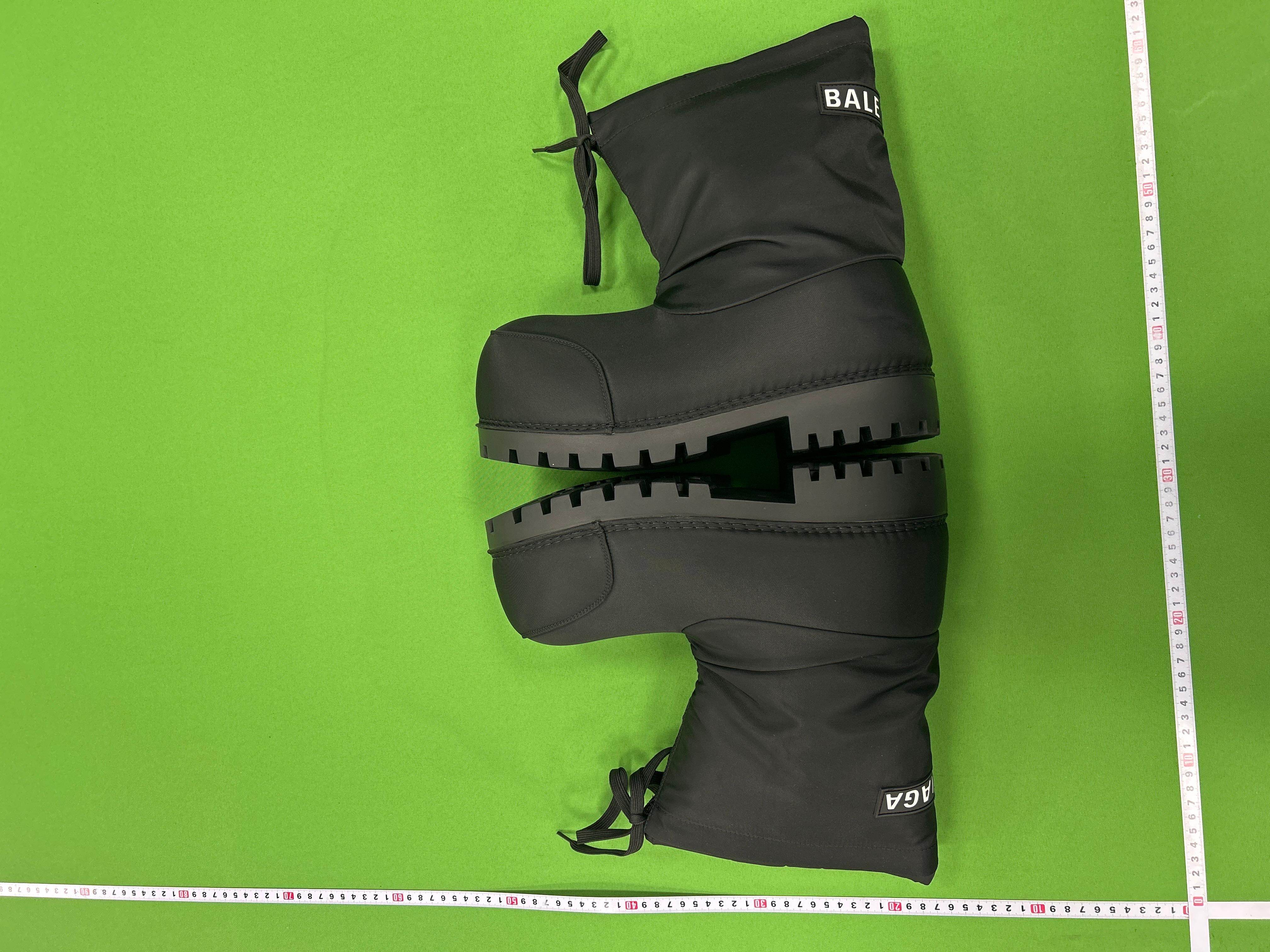 Foto QC 8 de Balenciaga Alaska Snow Boot Faux Fur