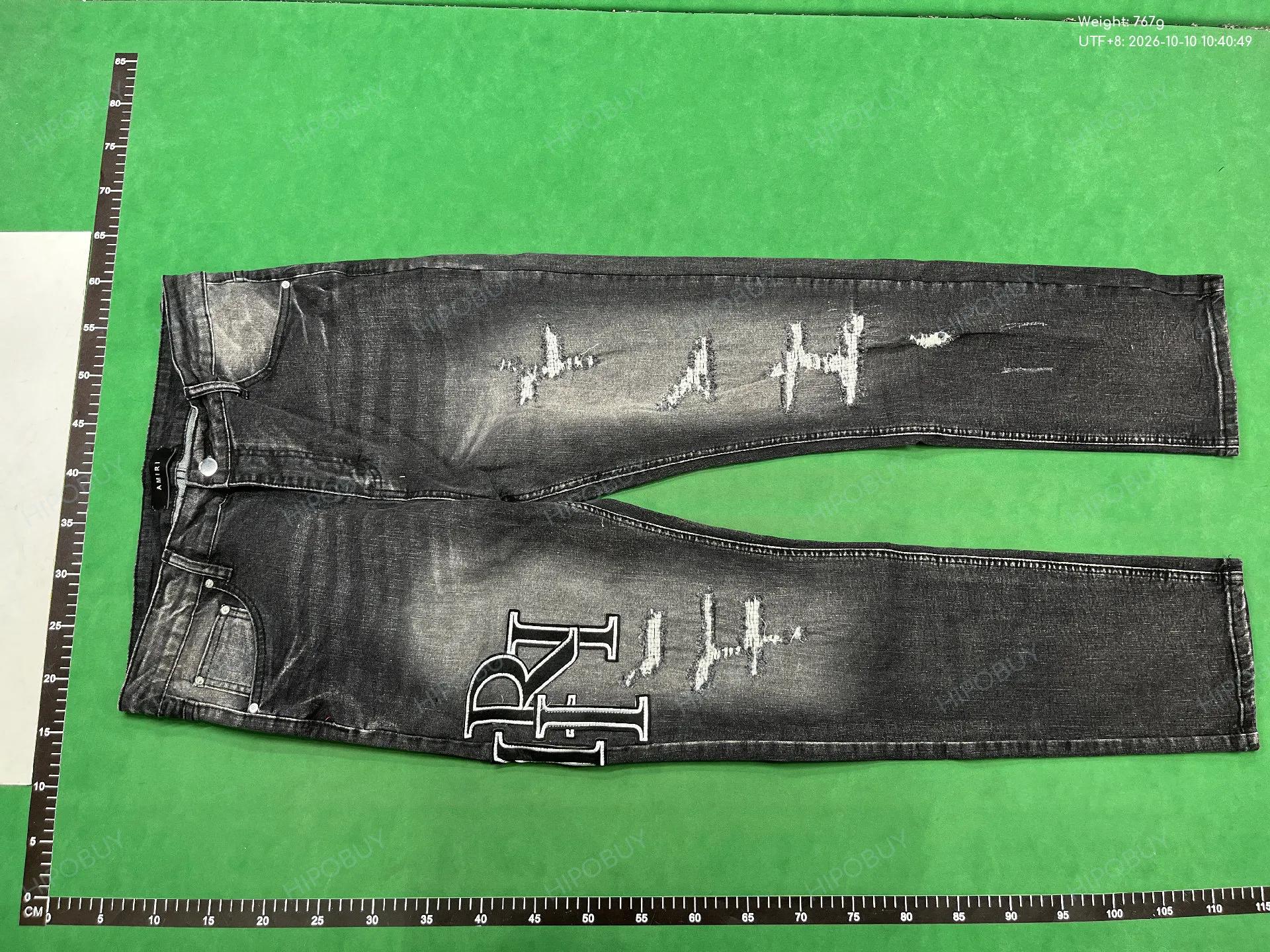 Foto QC 6 de Amiri Jeans Distressed Patch Straight Black