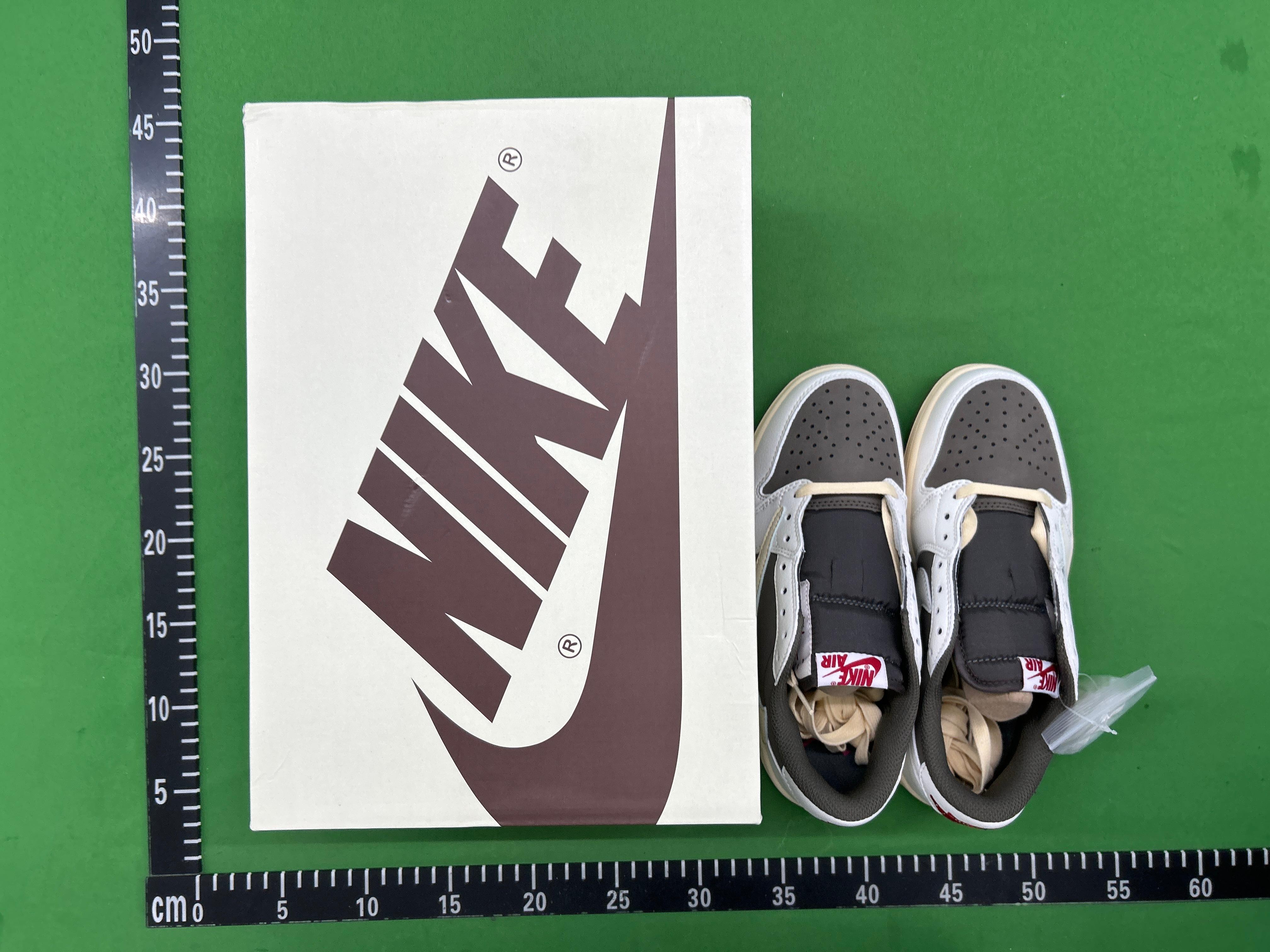 Foto QC 3 de Jordan 1 Retro Low OG SP Travis Scott Velvet Brown DM7866-202