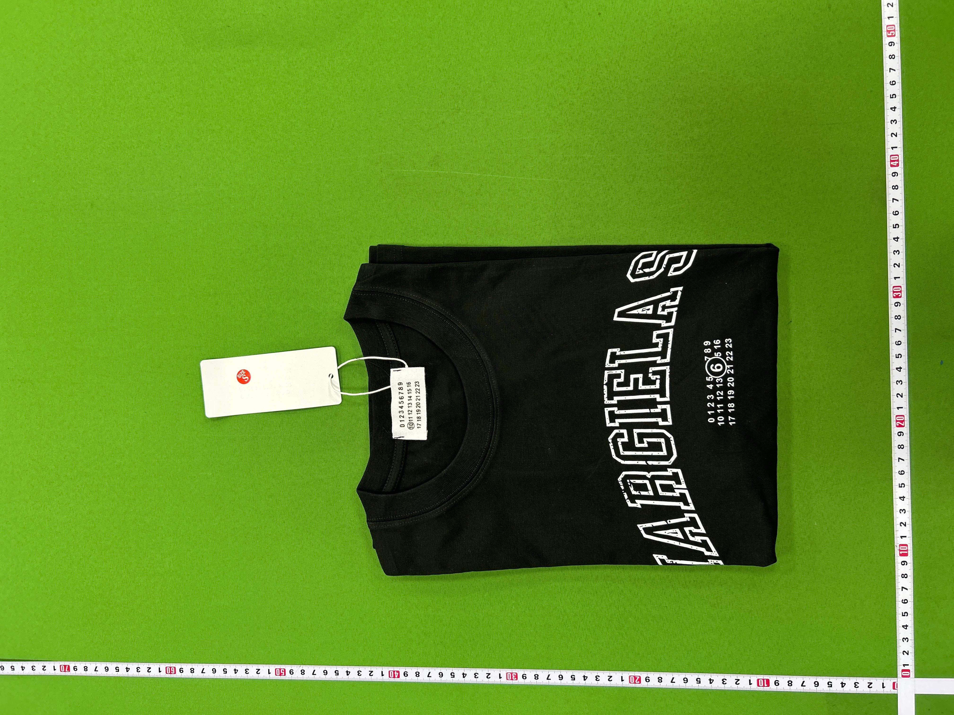Foto QC 1 de Maison Margiela T-shirt Numeric Logo Black