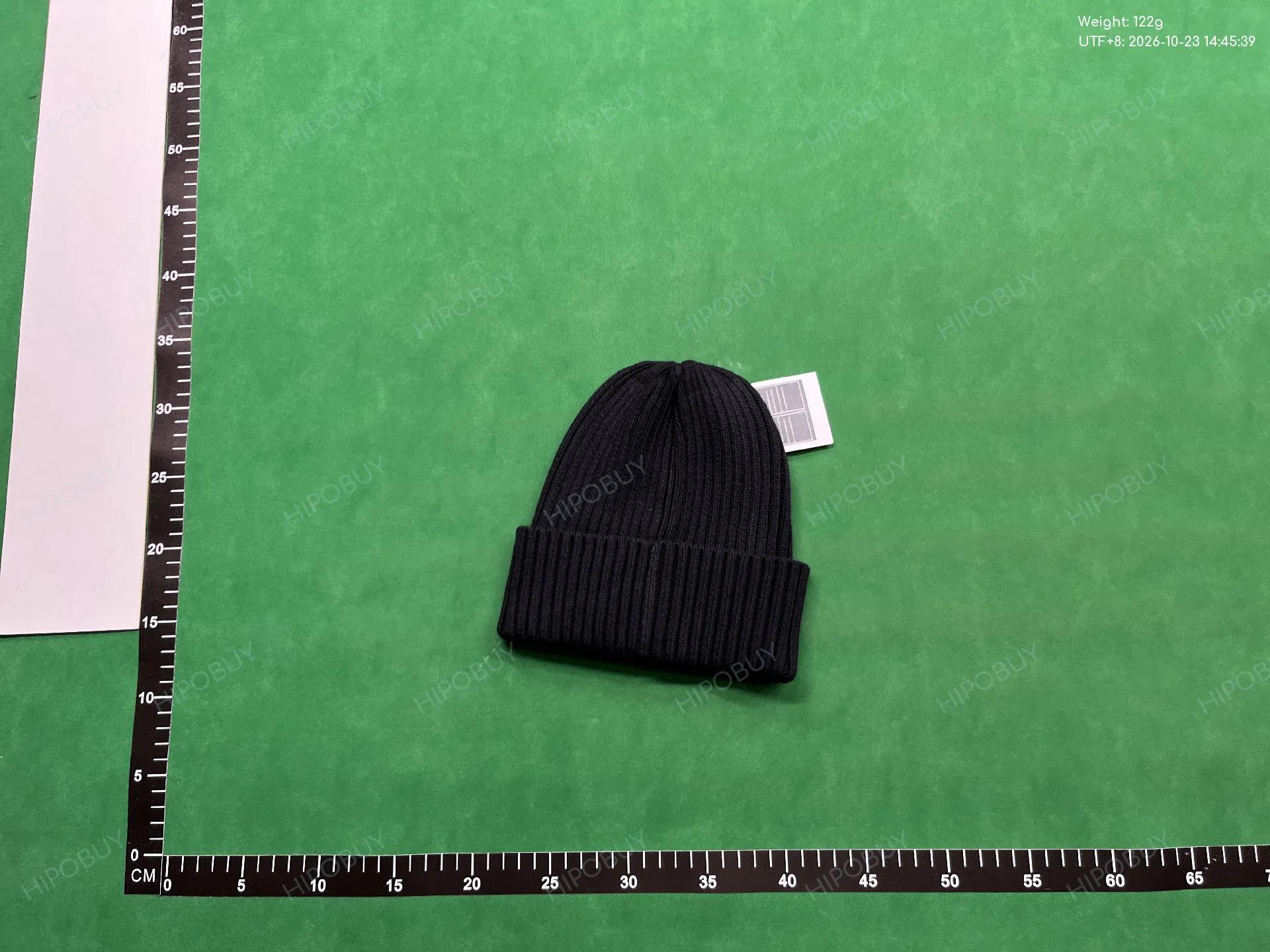 Foto QC 7 de The North Face Logo Box Beanie Black
