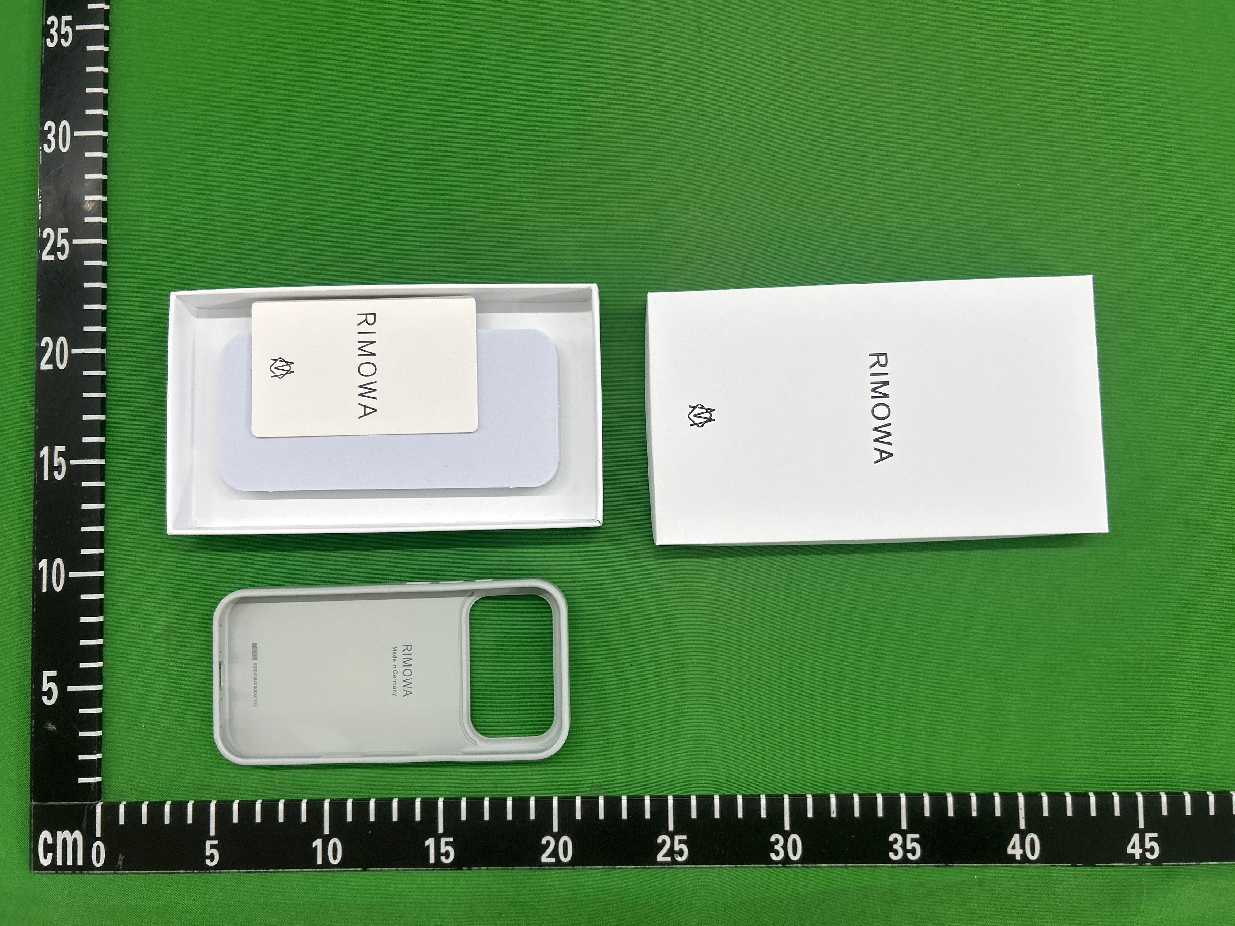 Foto QC 5 de Rimowa Aluminum Case for iPhone 16 Pro Max Silver