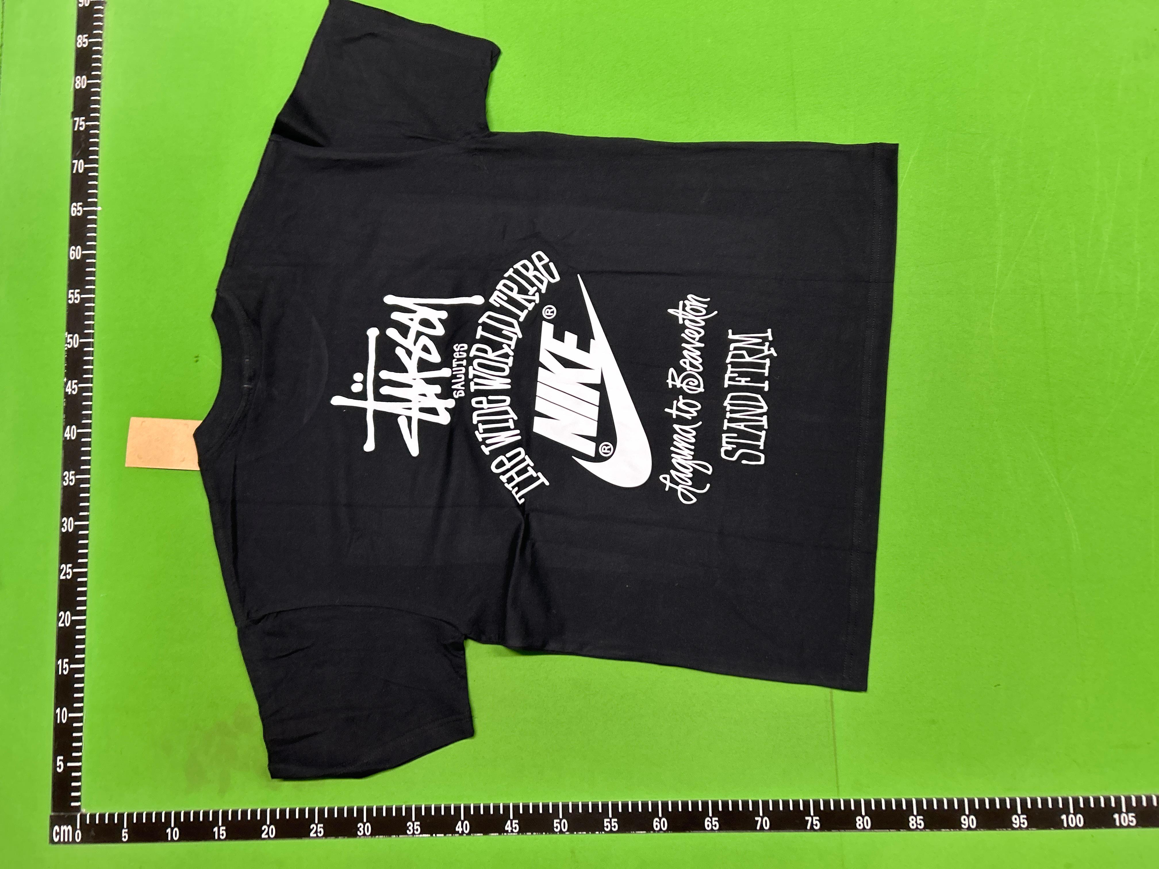 Foto QC 4 de Stüssy T-shirt Strawberry World Tour White