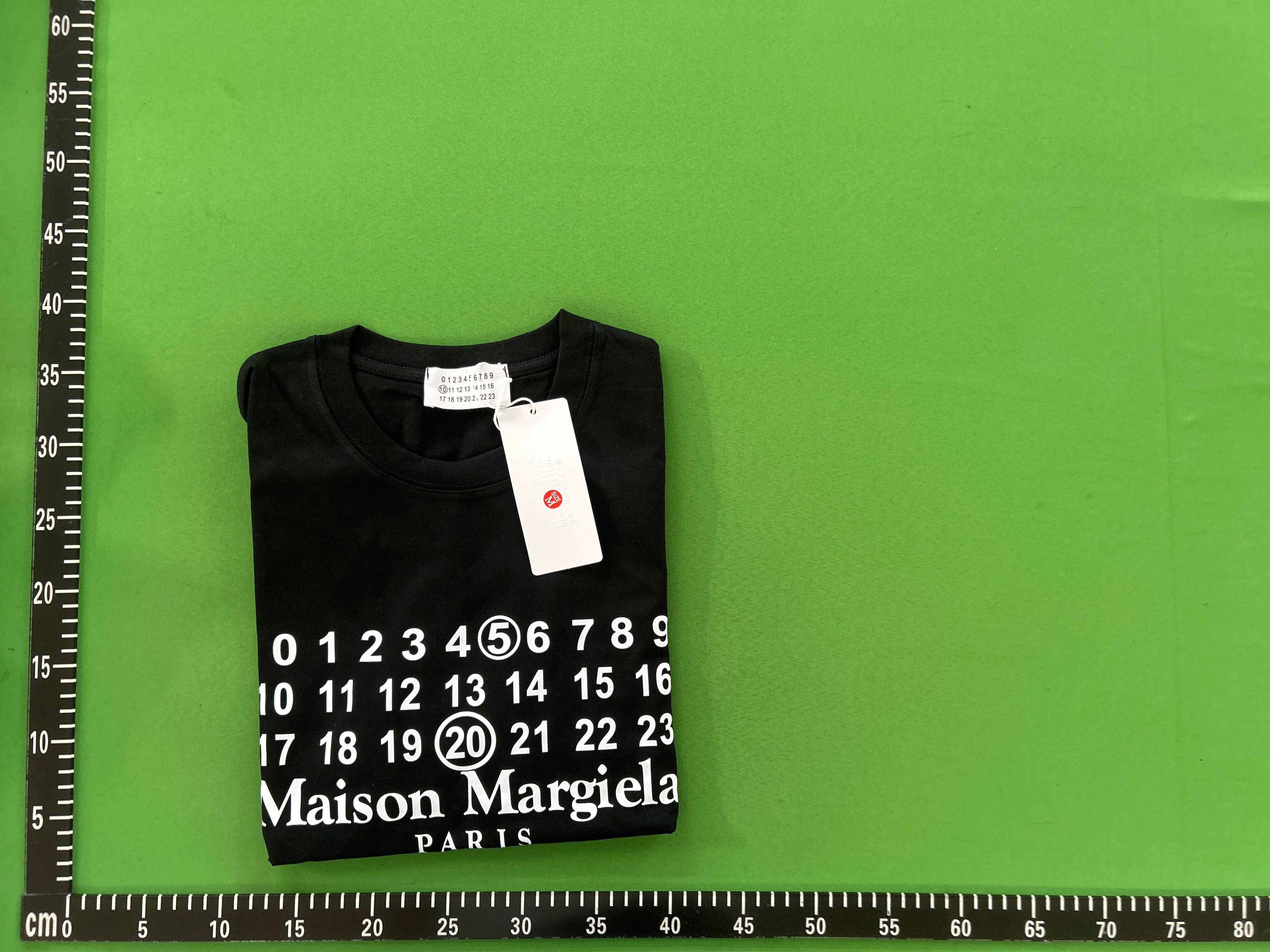 Foto QC 5 de Maison Margiela T-shirt Numeric Logo Black