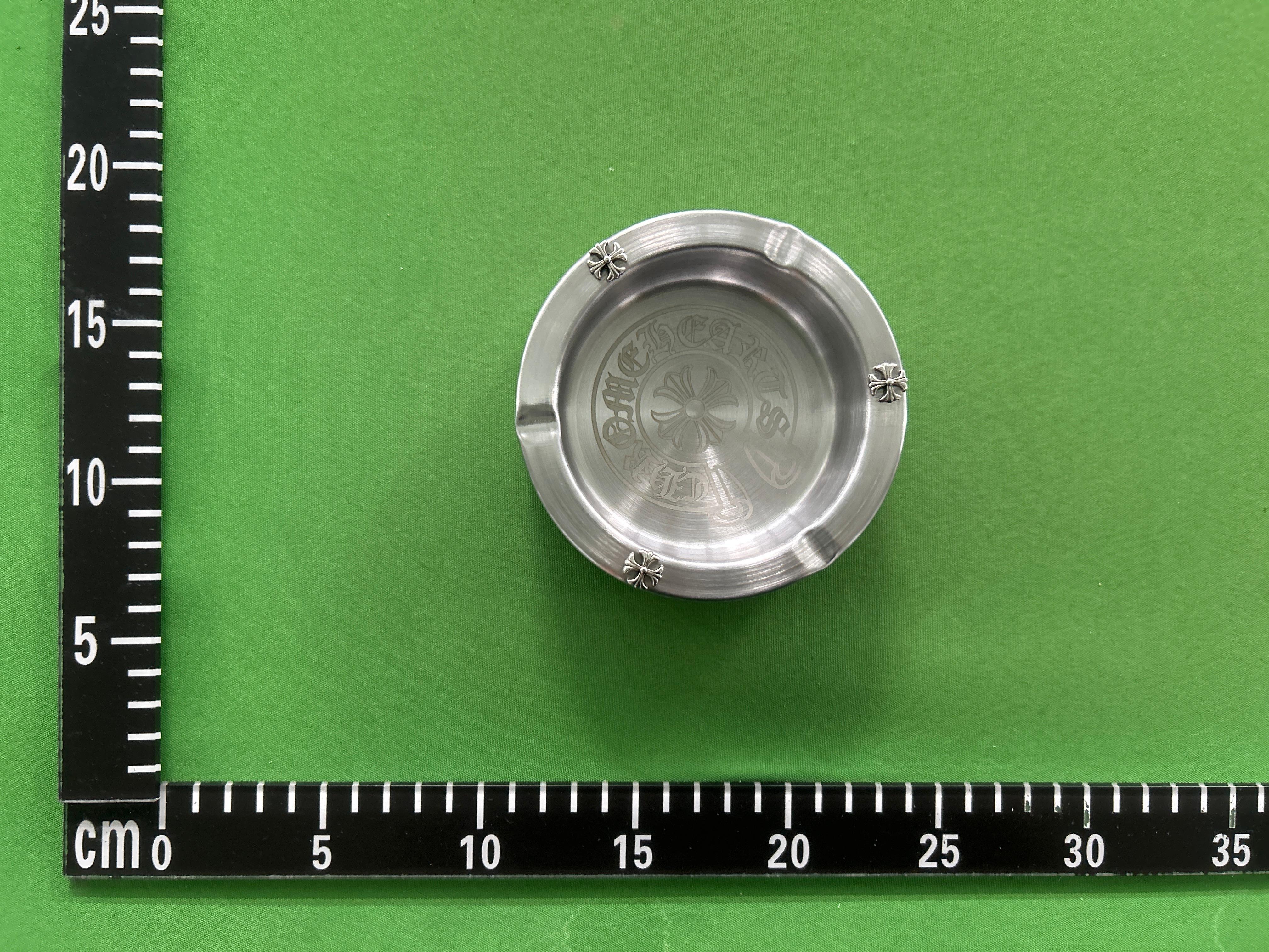 Foto QC 5 de Chrome Hearts Horseshoe Plus Cross Ashtray Black