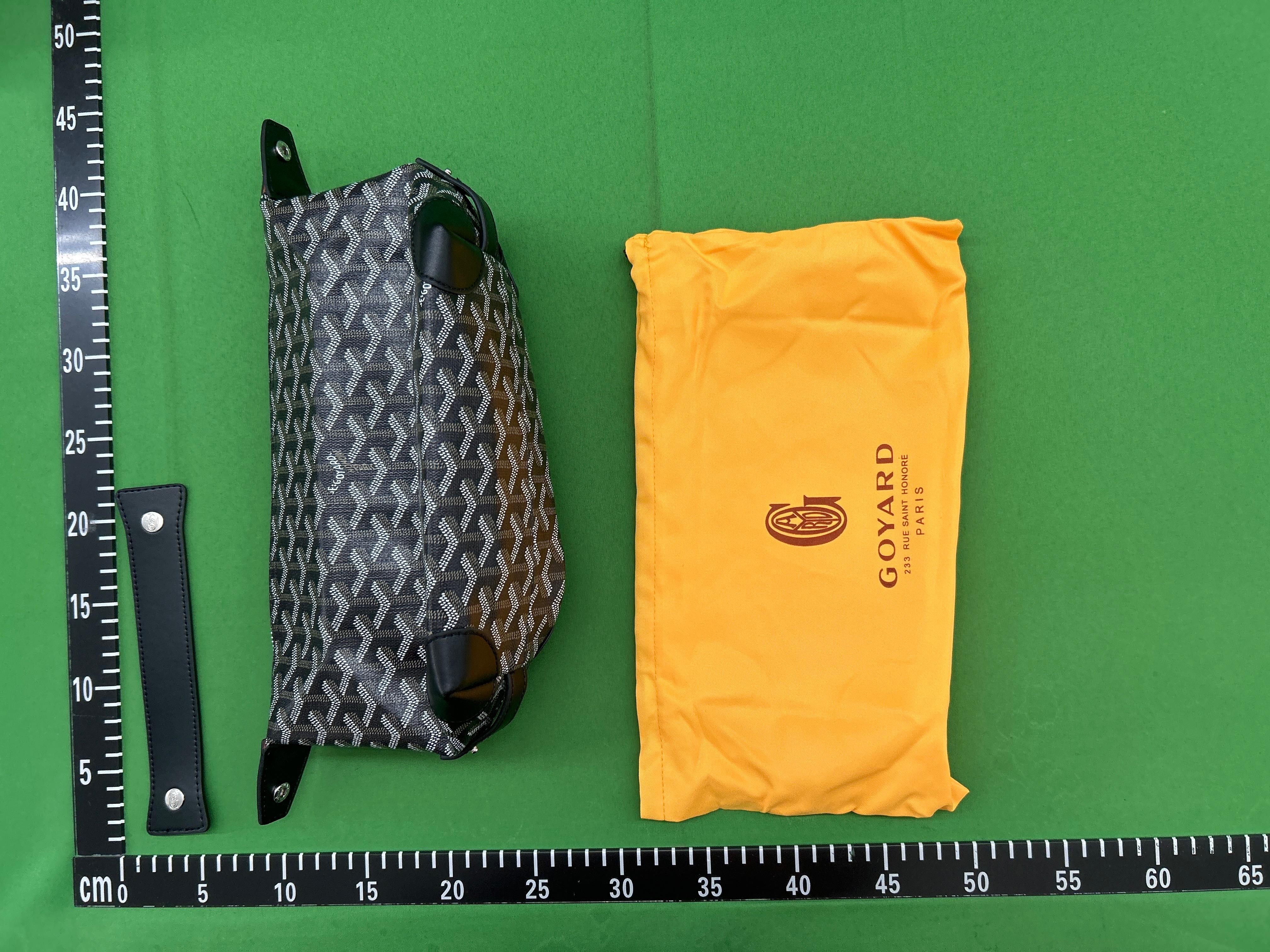 Foto QC 7 de Goyard Vendome Cosmetic Pouch Goyardine Canvas Black/Tan