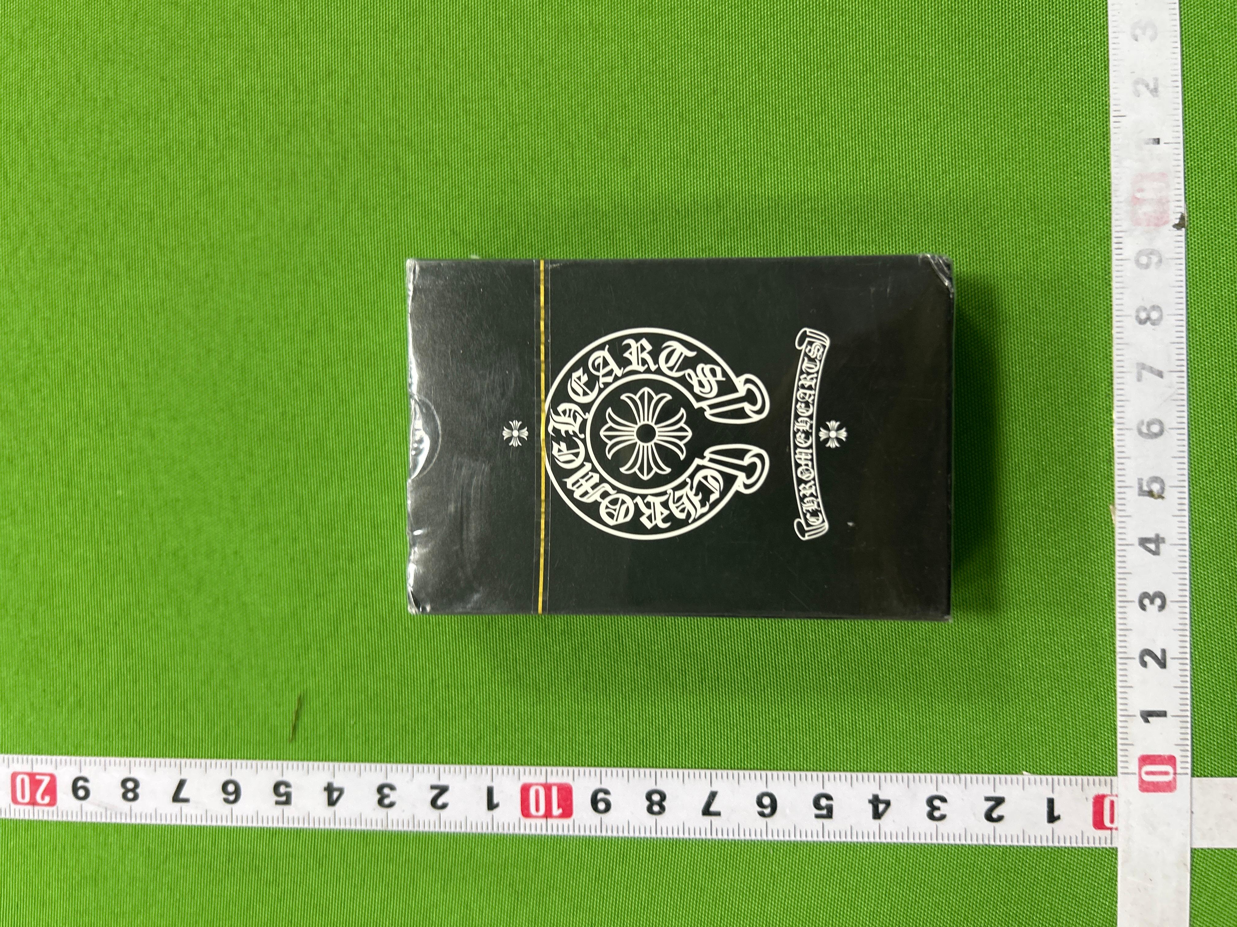 Foto QC 6 de KAWS Companion SEEING/WATCHING Paper Playing Cards
