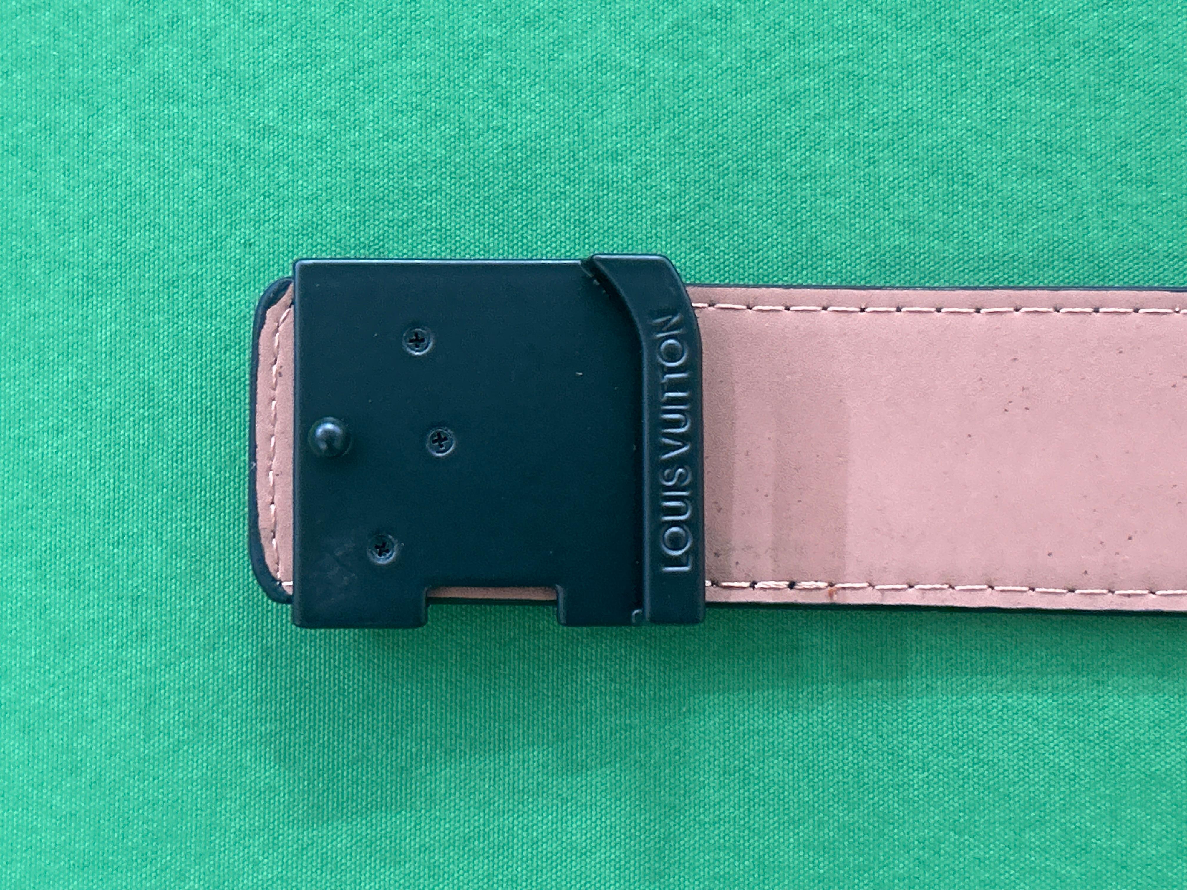 Foto QC 8 de Louis Vuitton LV Initiales Reversible Belt Monogram Eclipse