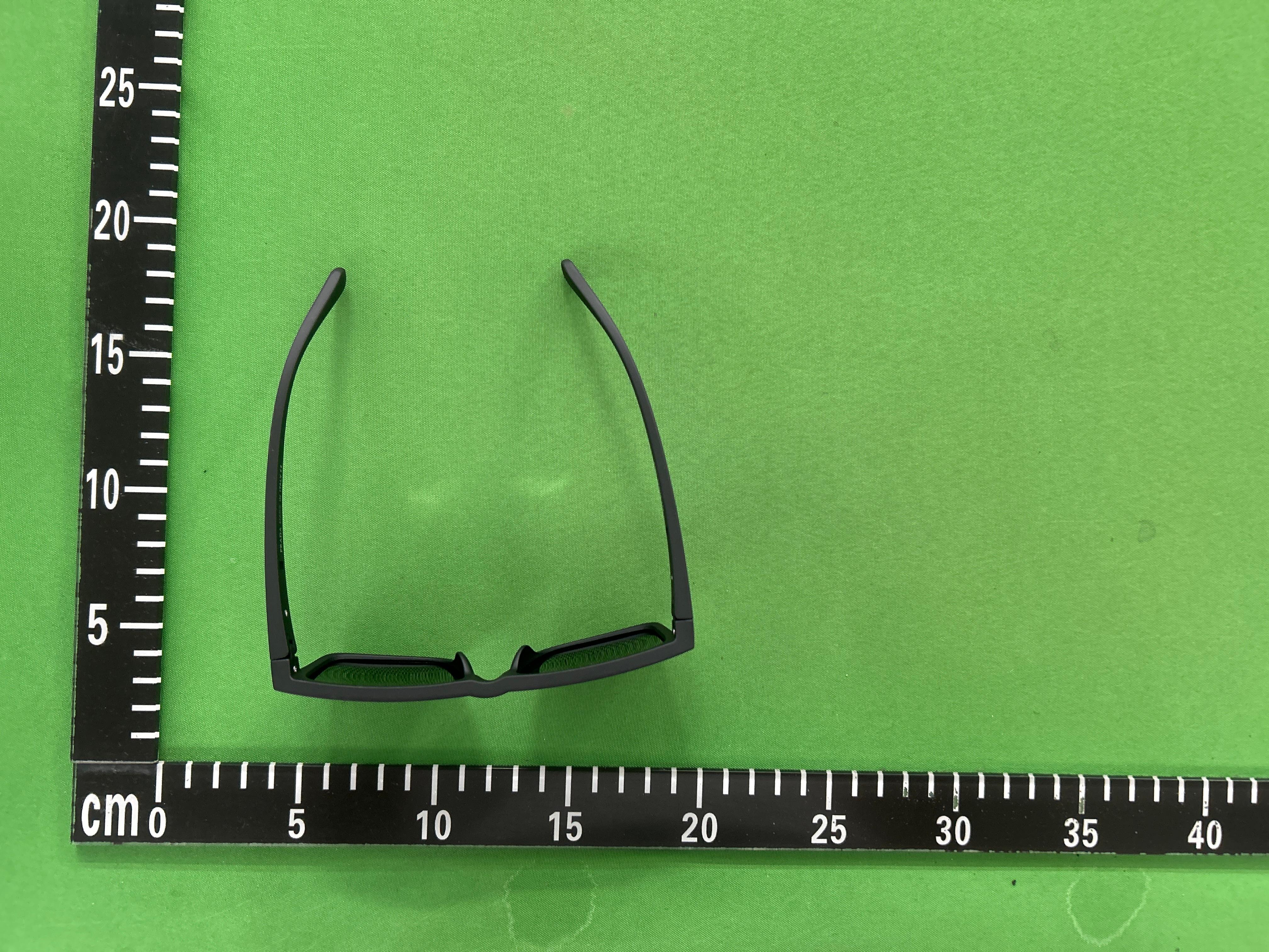 Foto QC 5 de Prada Linea Rossa Square-Frame Nylon Sunglasses Matte Black Black (5100)