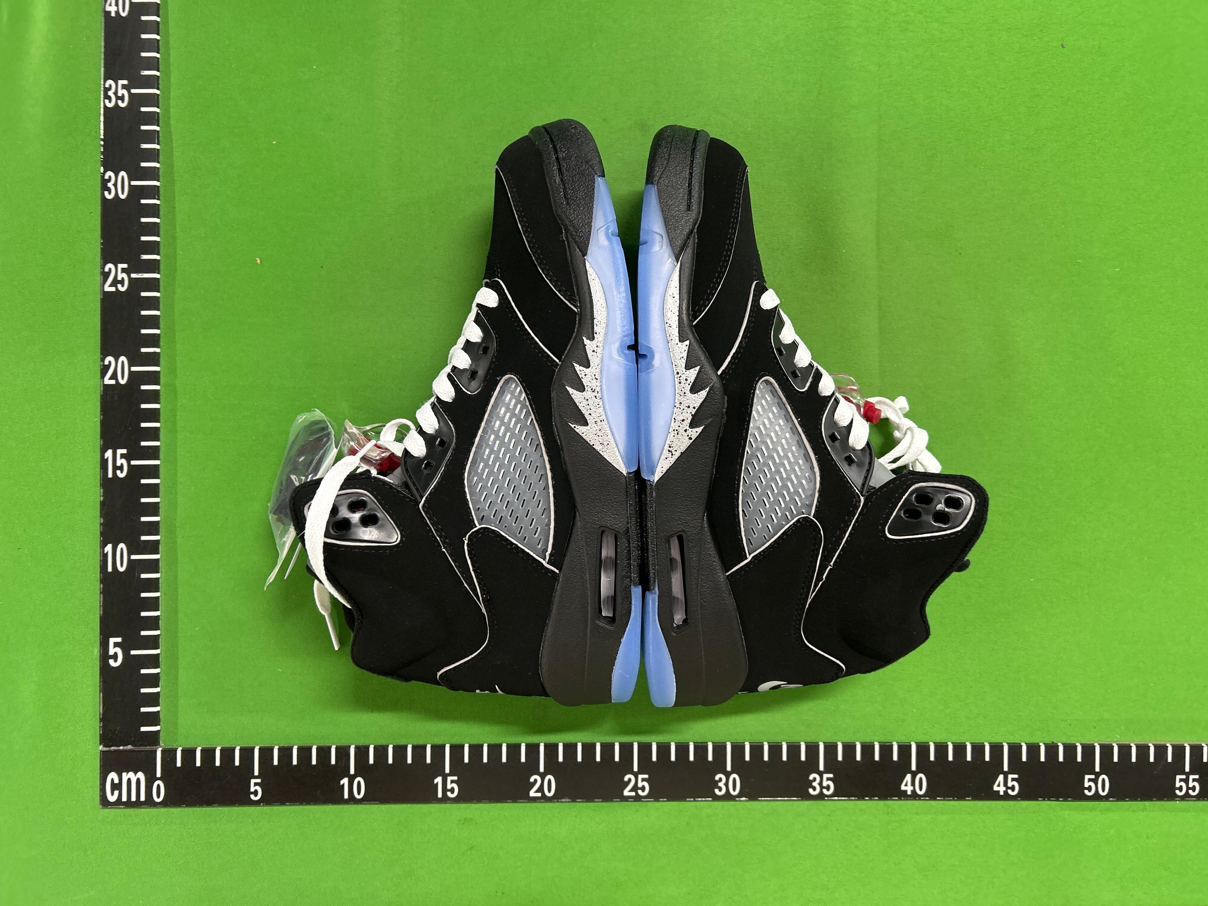 Foto QC 5 de Jordan 5 Retro Wolf Grey 136027-005