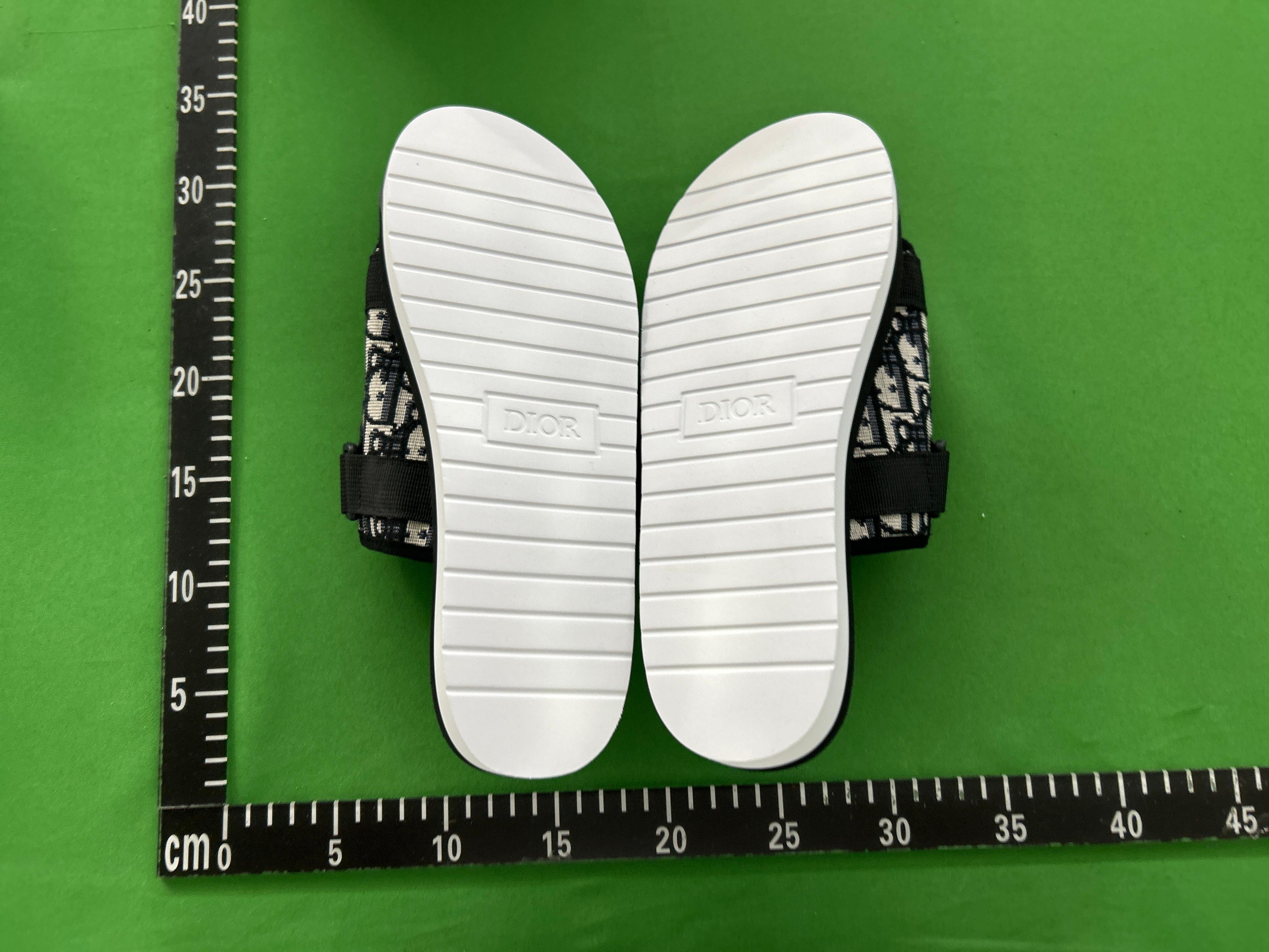 Foto QC 8 de Dior Alpha Sandals Oblique Jacquard Black