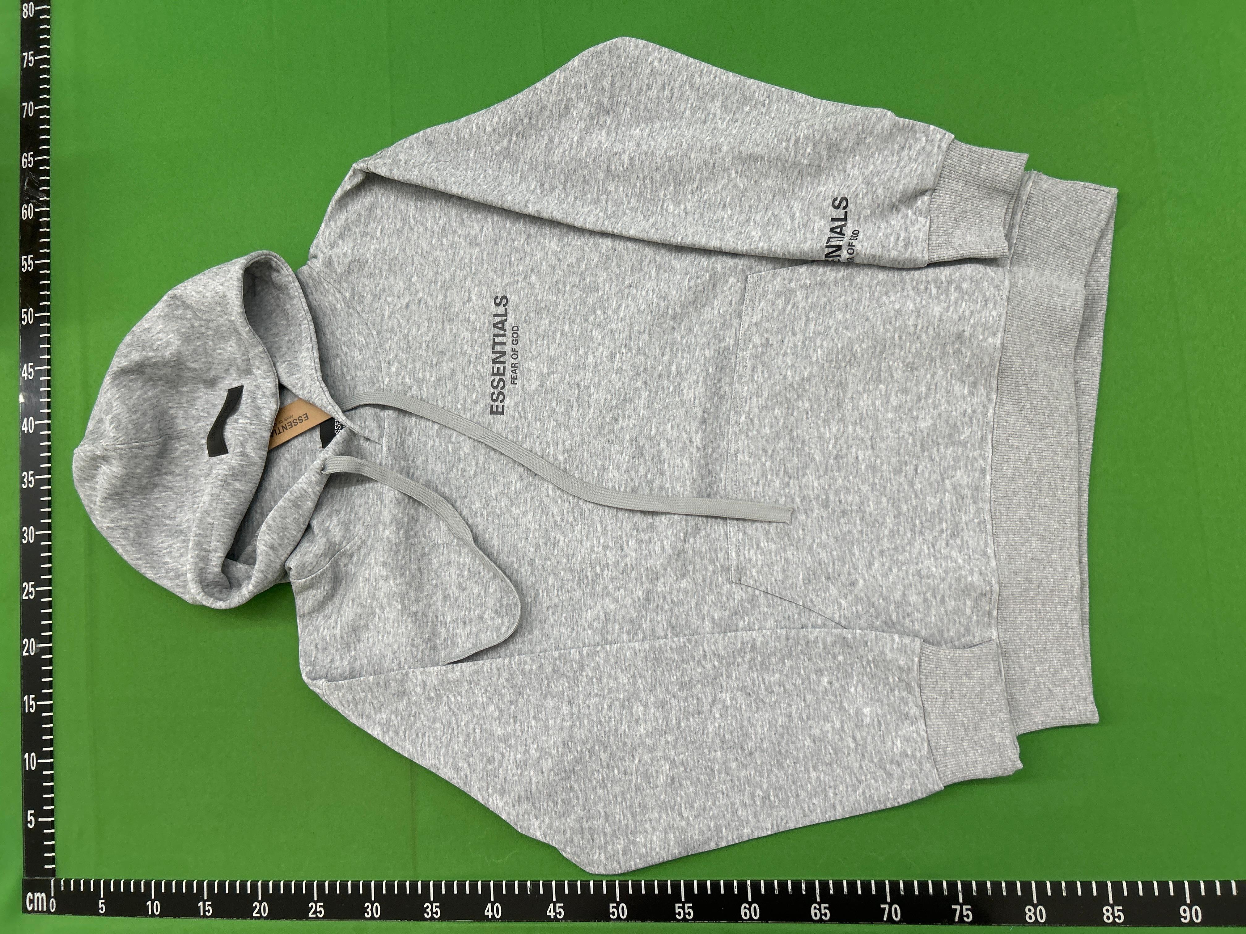 Foto QC 3 de Fear of God Essentials Flocked Logo Hoodie Jacket Black