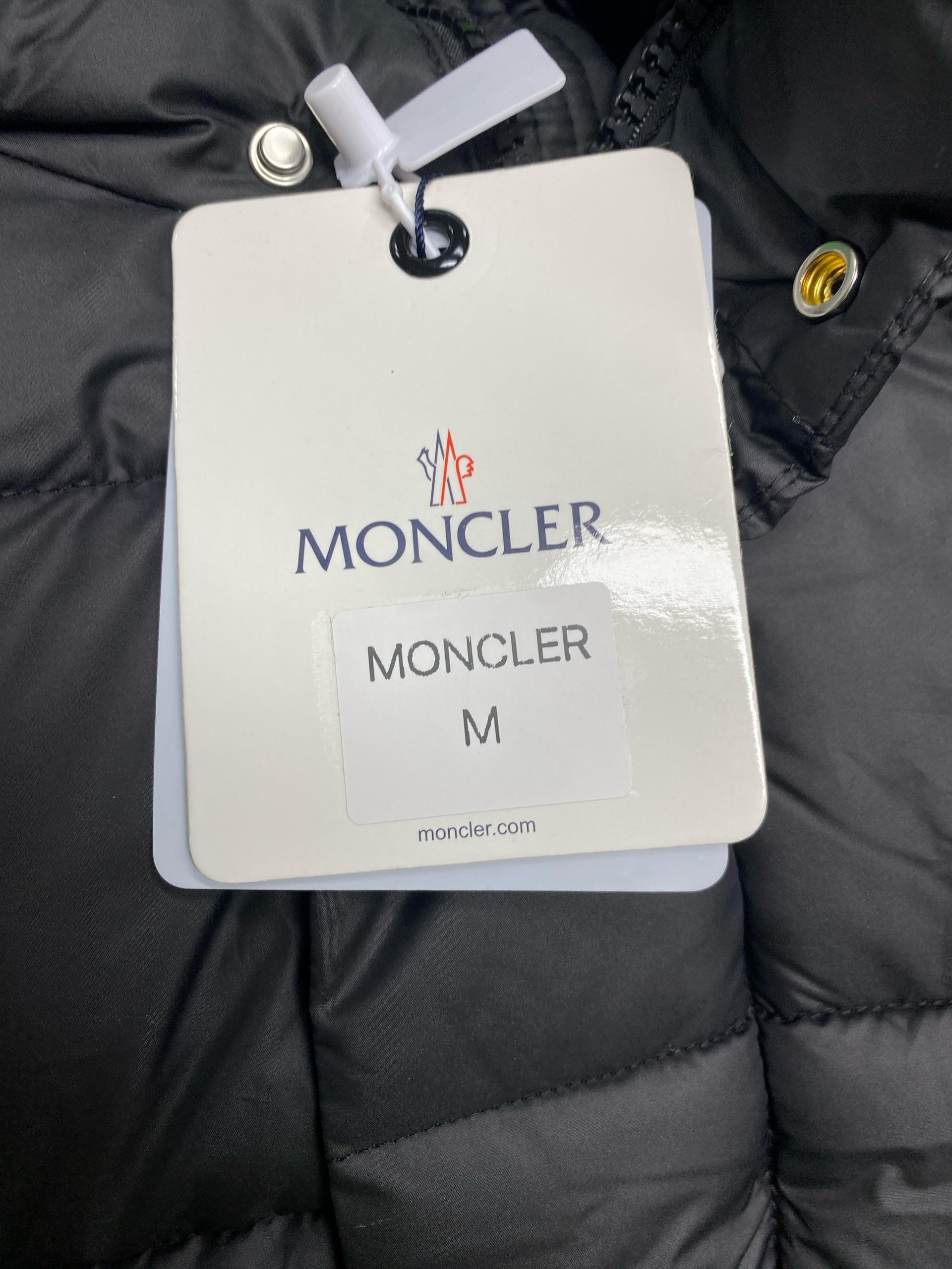 Foto QC 7 de Moncler Puffer Jacket Fur Trimmed Hood Black