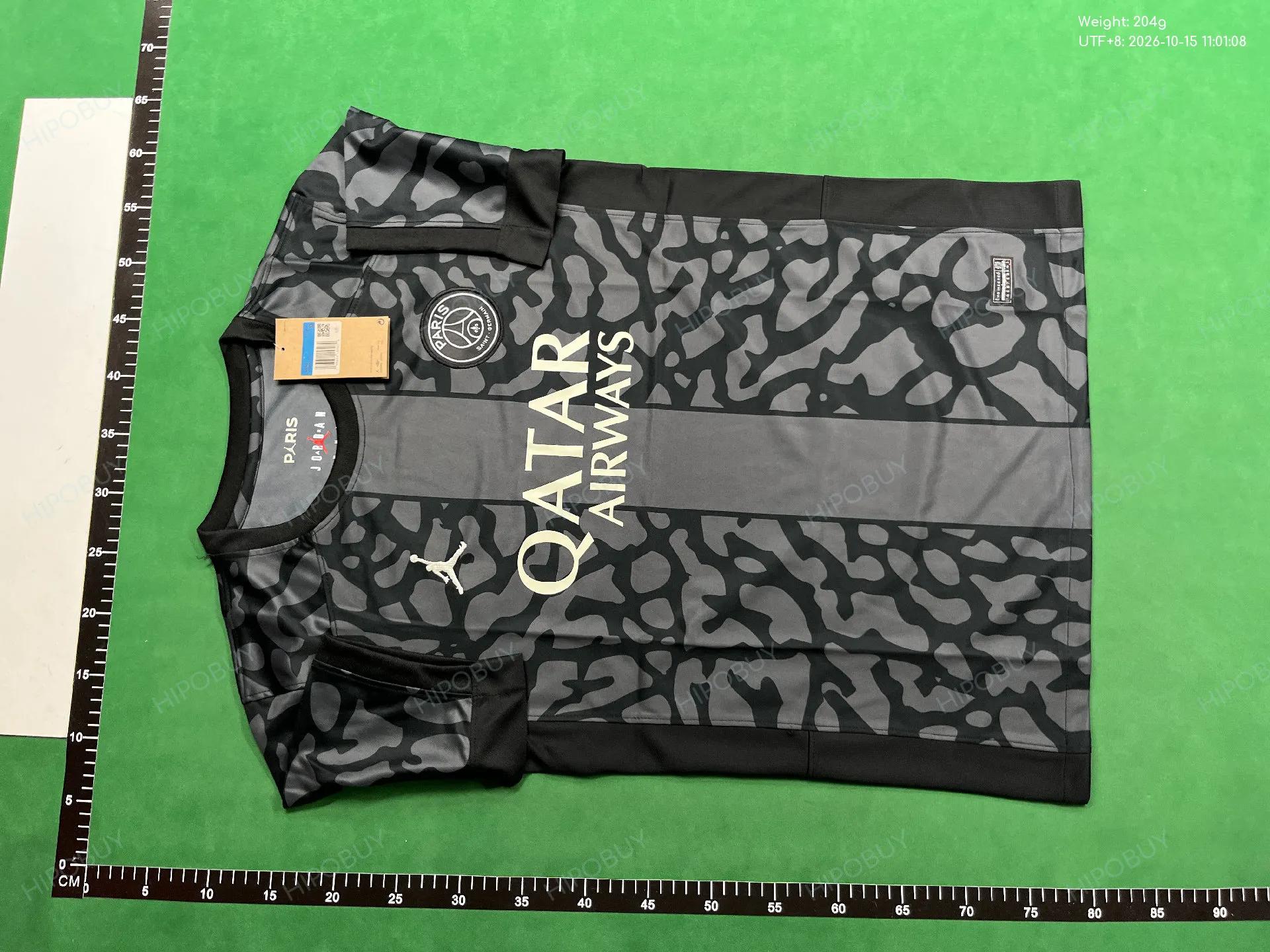 Foto QC 2 de Jordan x Paris Saint-Germain 2018/19 Elephant Print Pre-Match Jersey Black